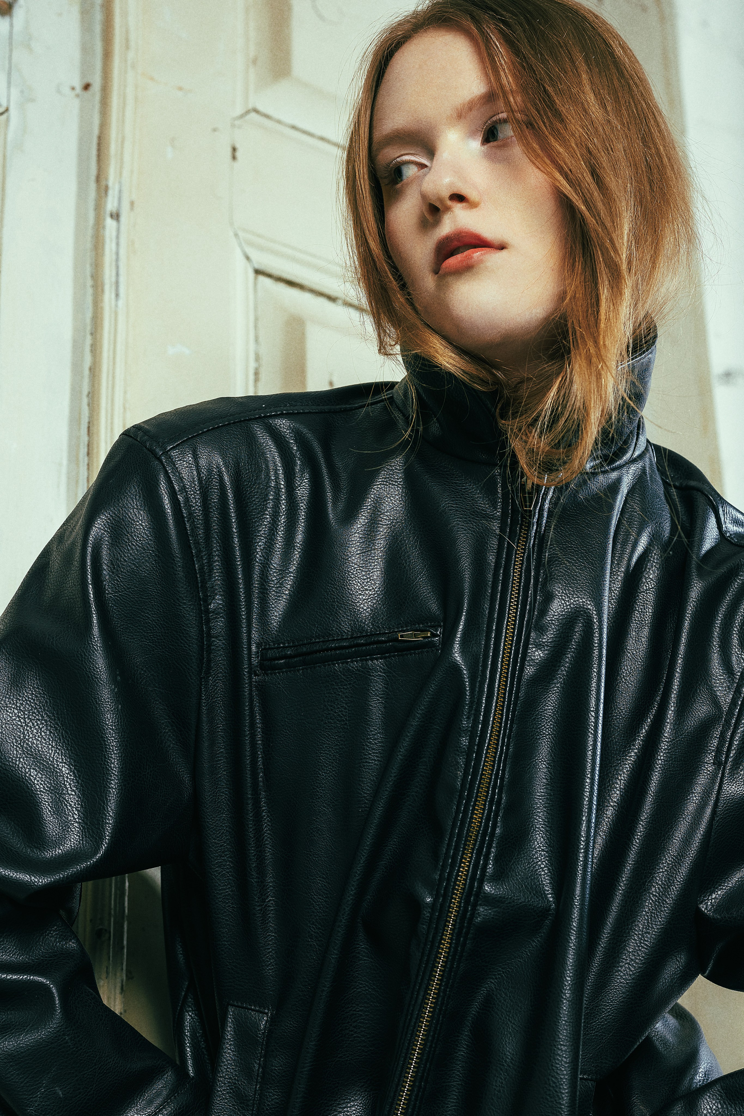 Mallikansiokuvaus. Valokuvaaja Lahti, Helsinki Elena Salonen