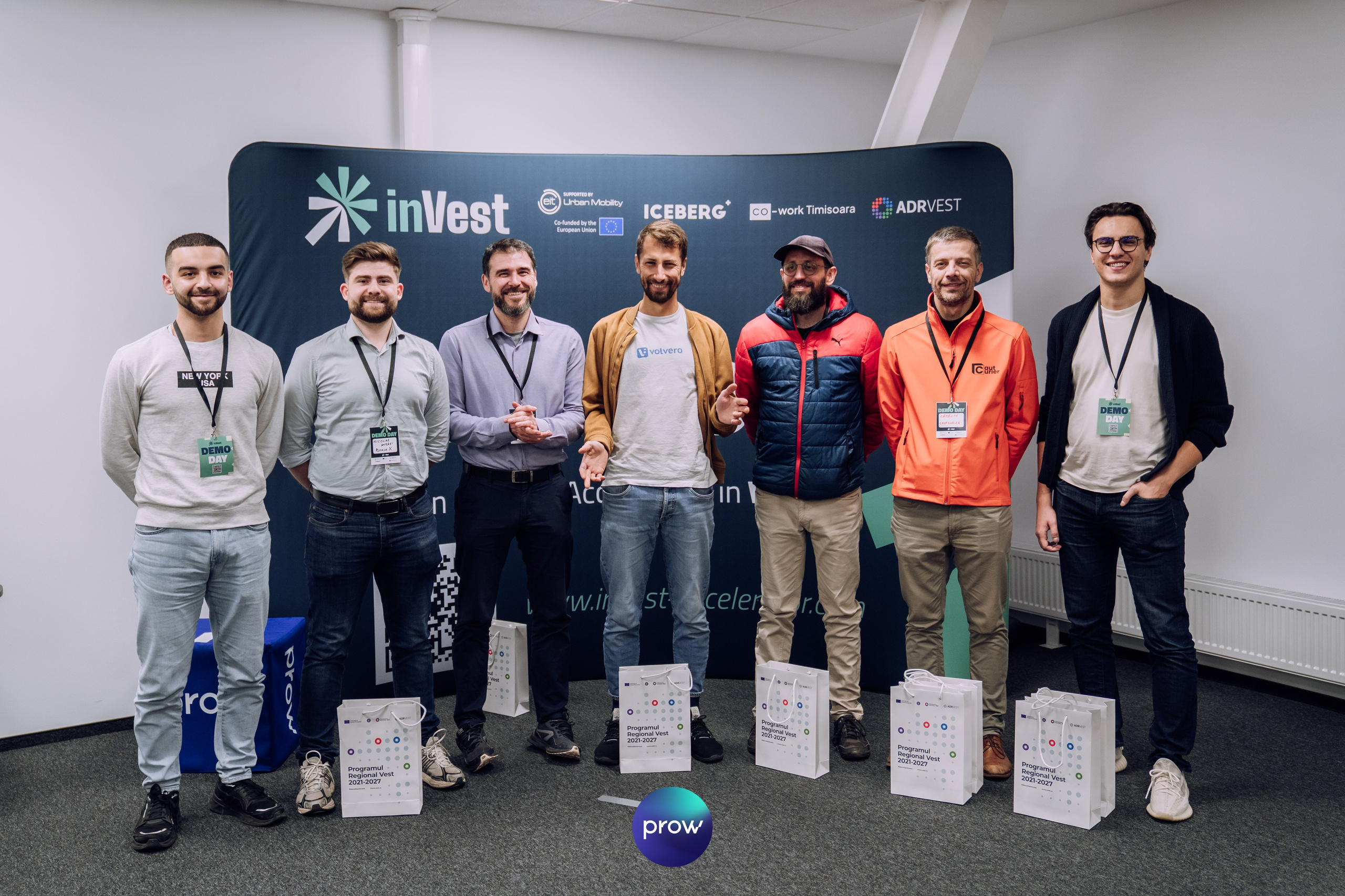 InVest DemoDay @ Cowork. Cozac Cristian Photographer