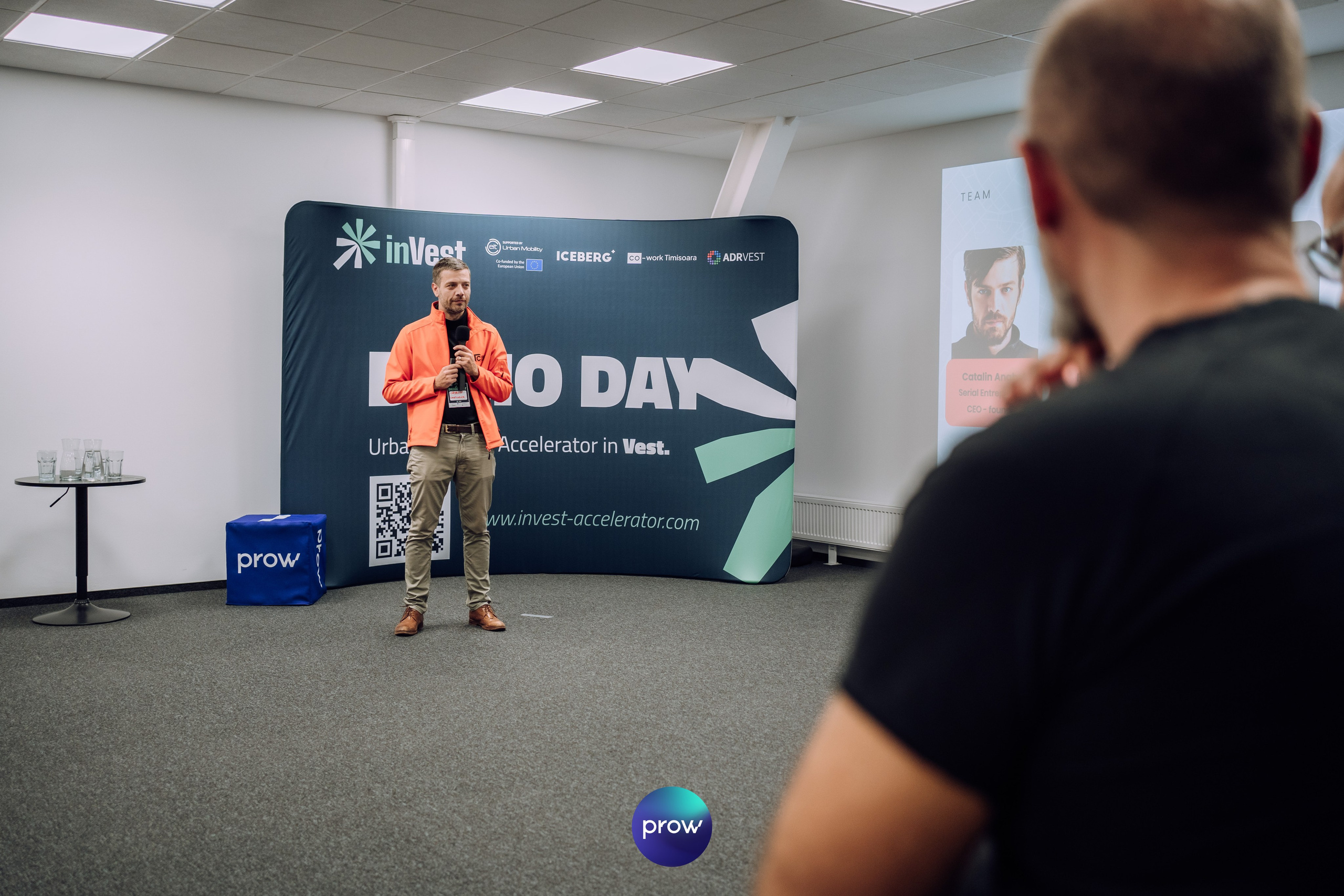 InVest DemoDay @ Cowork. Cozac Cristian Photographer