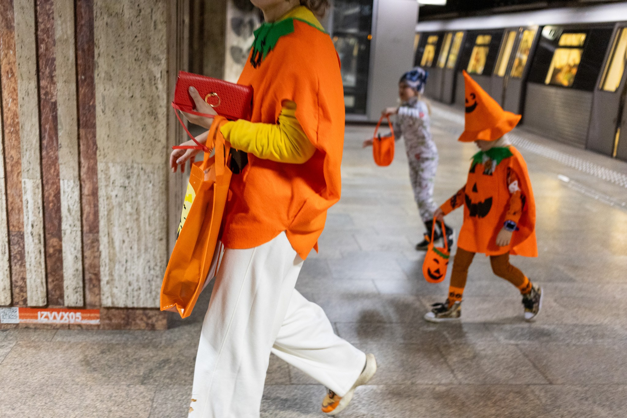 Color street. Humanistic street photographer in Bucharest