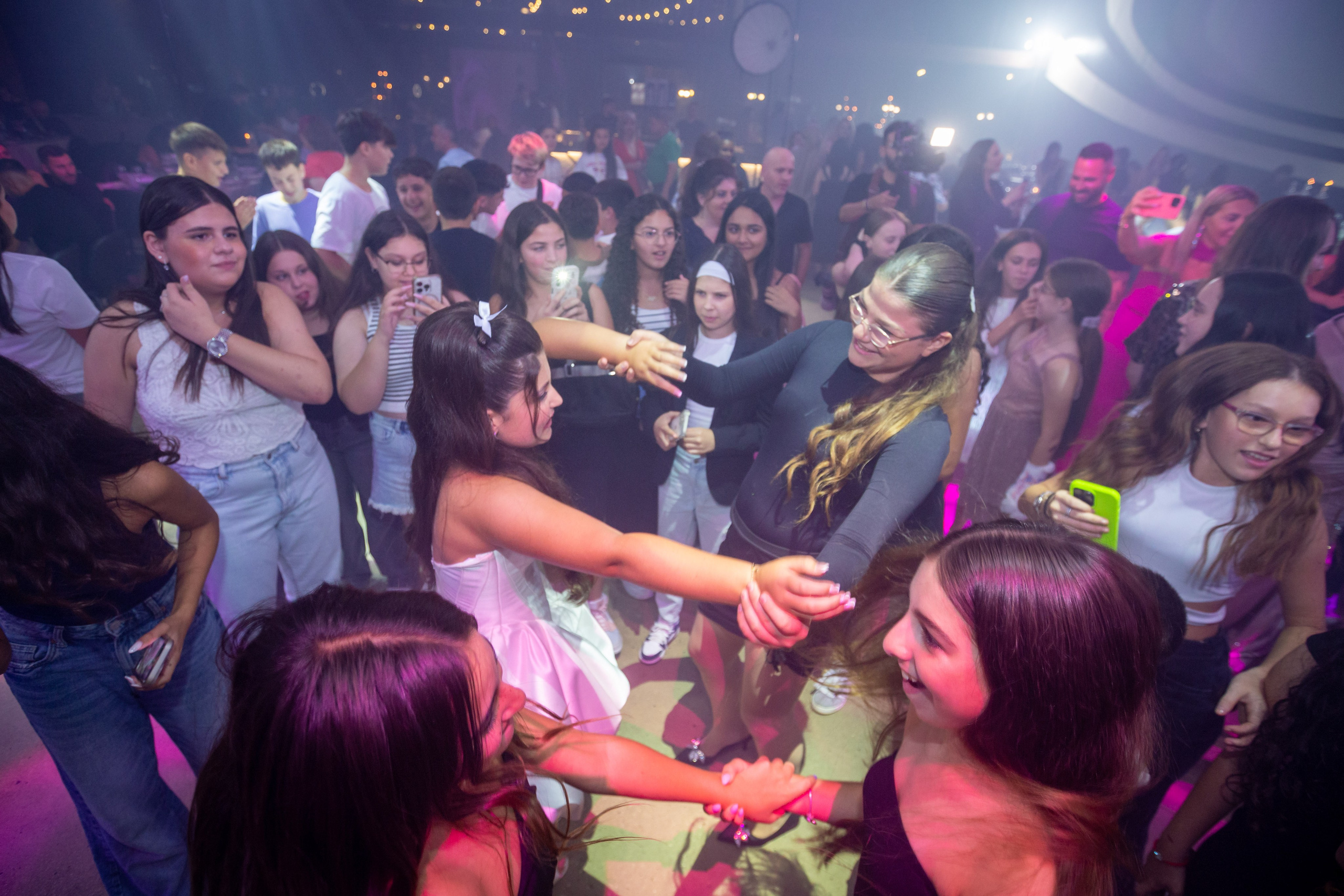 Bat Mitzvah Evelin. Wedding and events photographers Studio Shalom