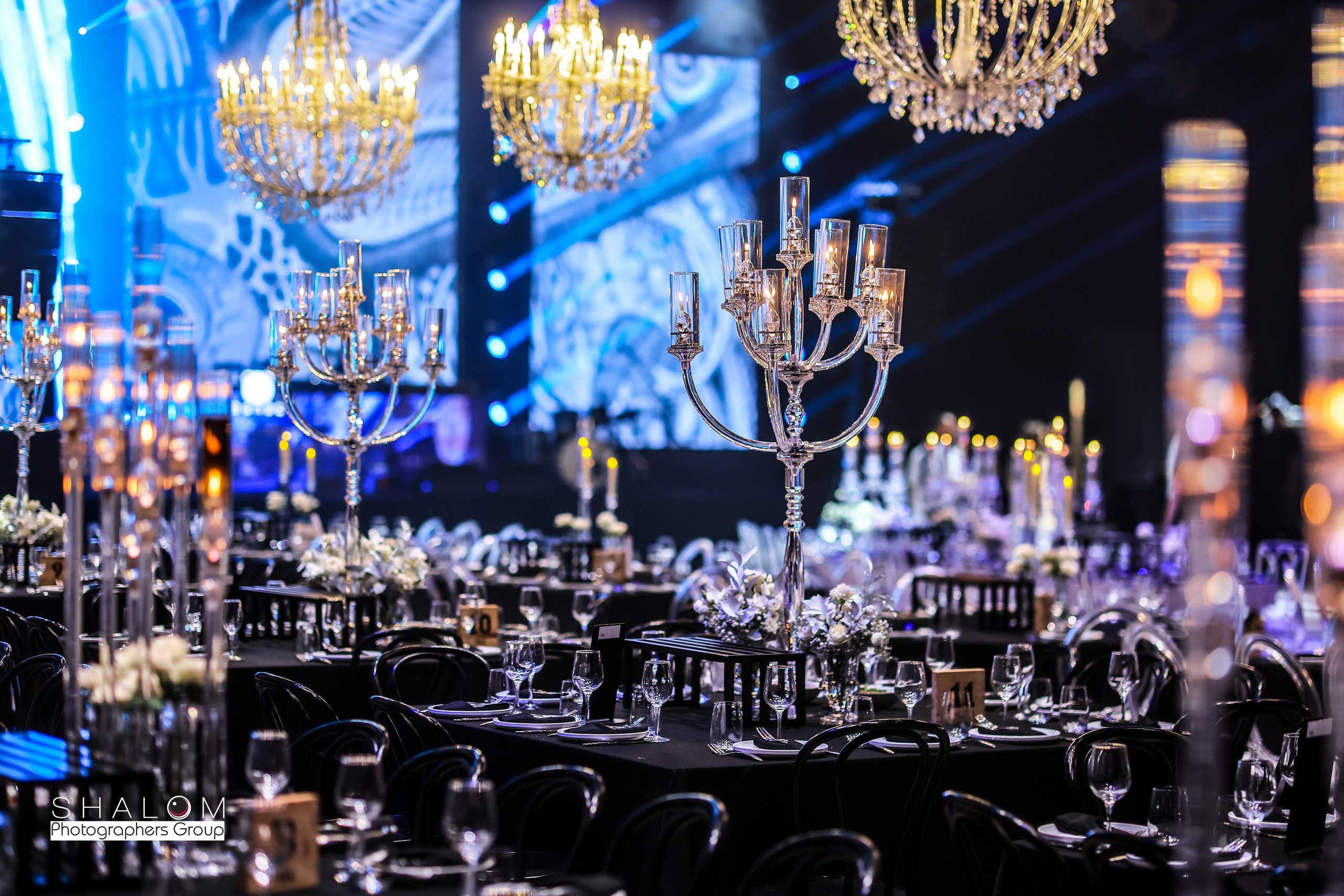 VIA / BASICO. Wedding and events photographers Studio Shalom