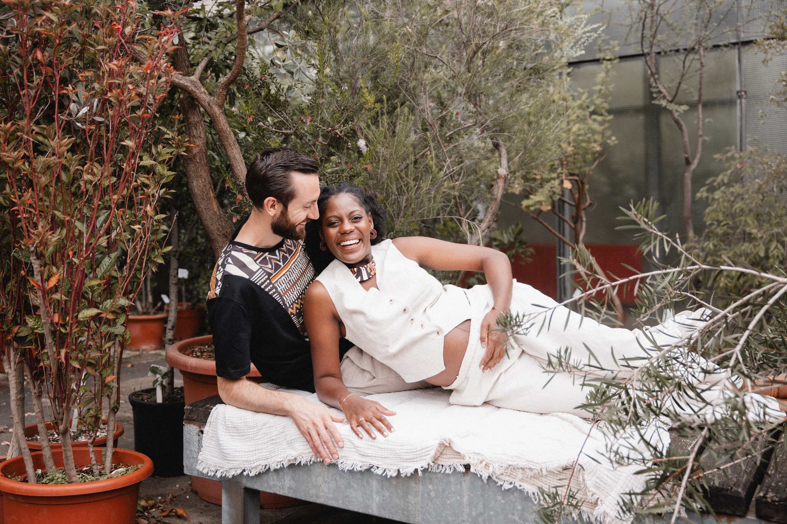 Babybauch Shooting im Botanischen Garten Bochum | Reiche Fotografie. Hochzeitsfotografin Bochum | Halyna Reiche Fotografie NRW