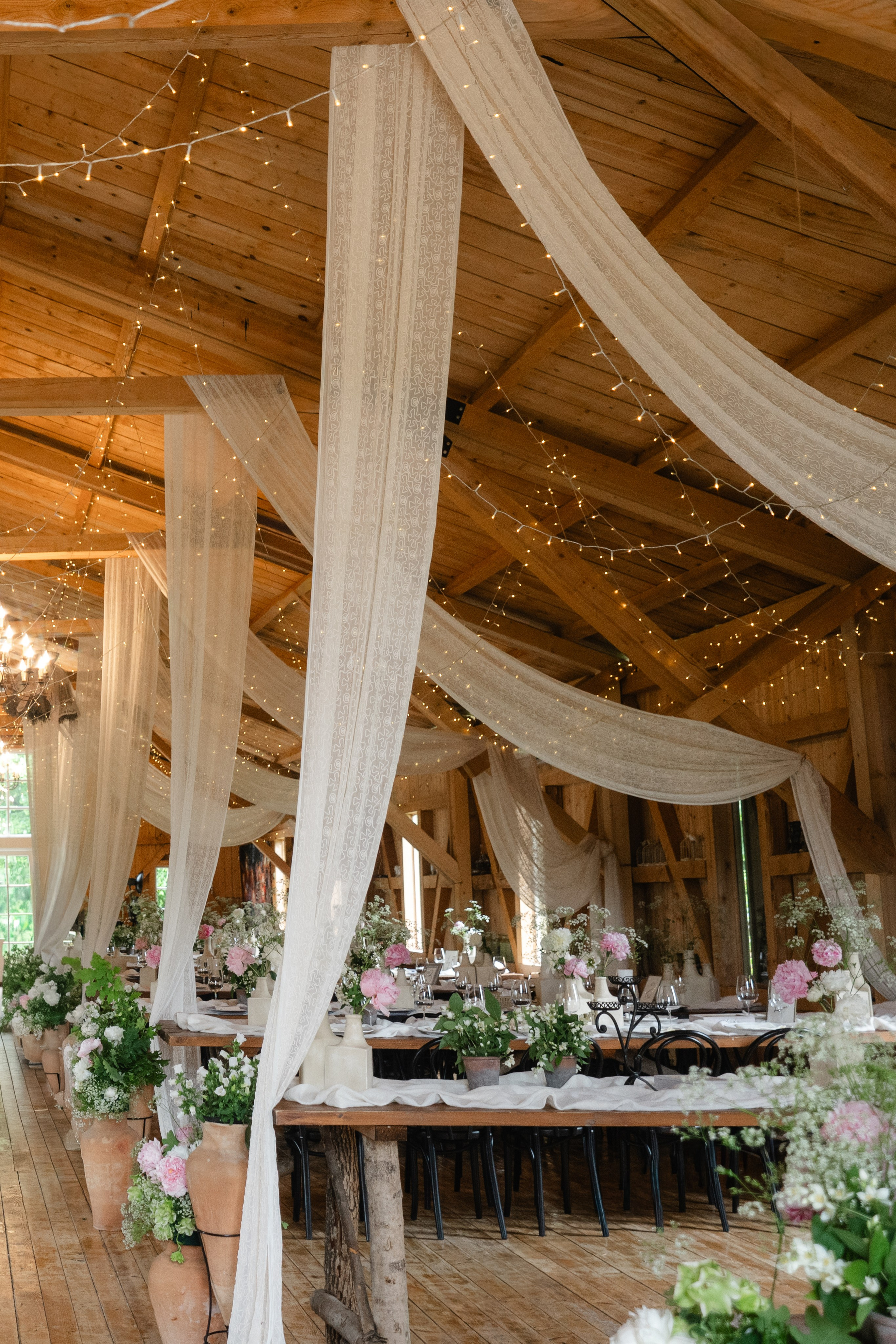 Mona + Vlad | Valea Sanzienelor. Proud Vision Weddings | Wedding Photography & Films — Servicii profesionale Foto Video Nunta Iasi