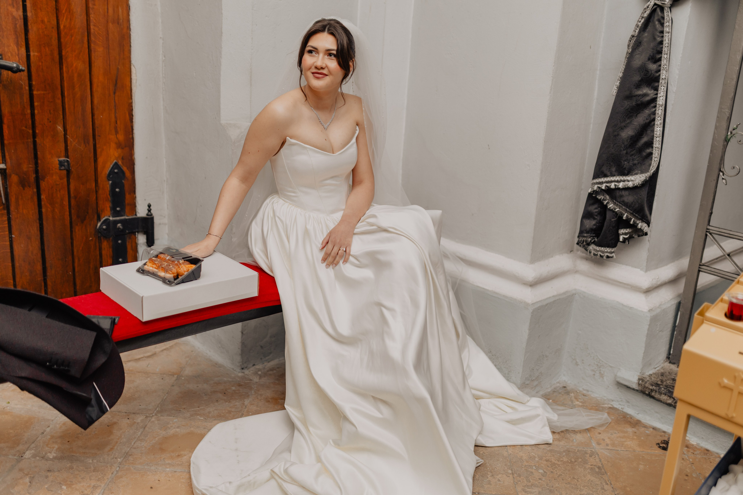 Mani & Paula. Fotograf de nunta — documenting your love story with a touch of editorial — wedding photographer