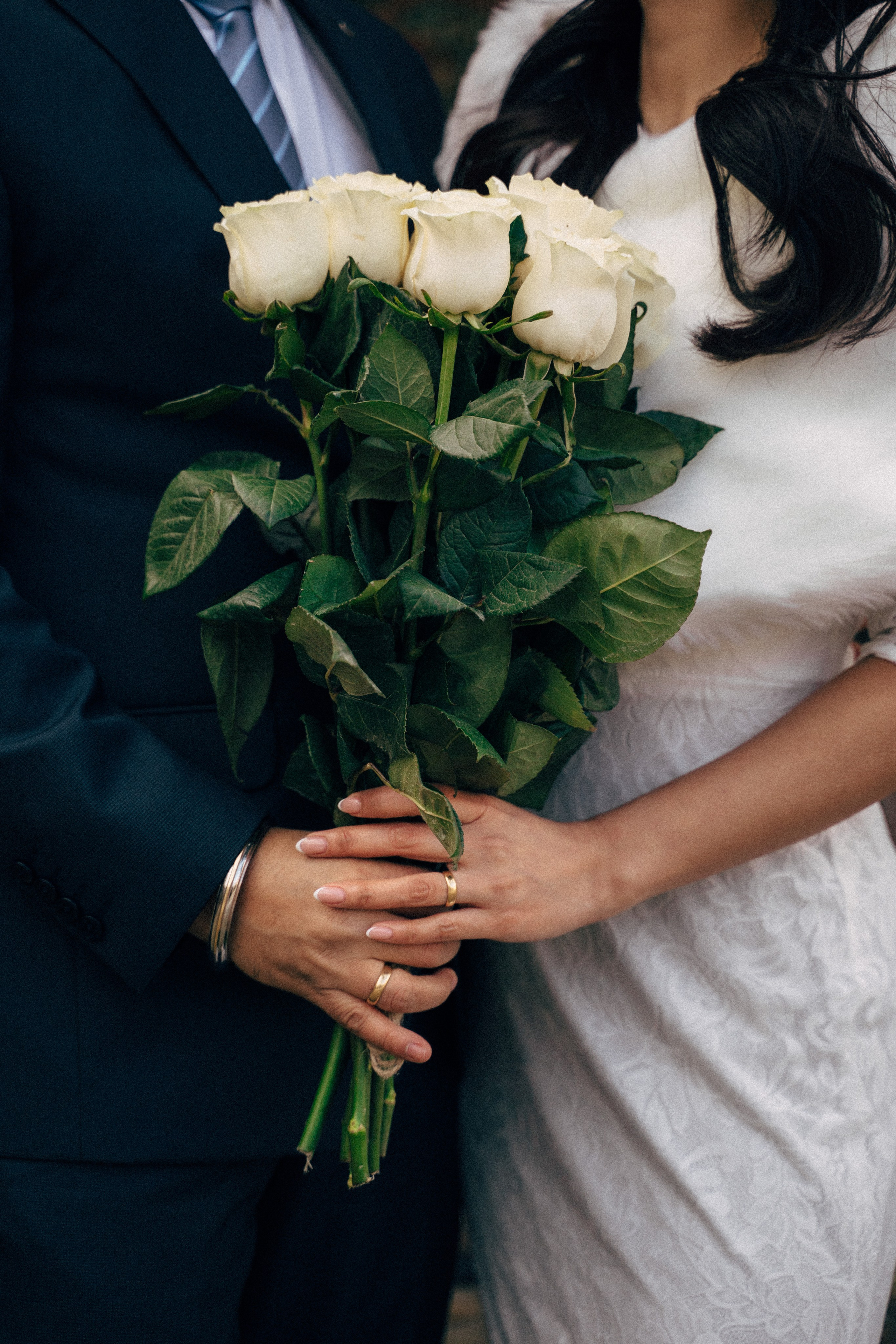 Wedding photo shoot in the Tbilisi Botanical Garden in winter