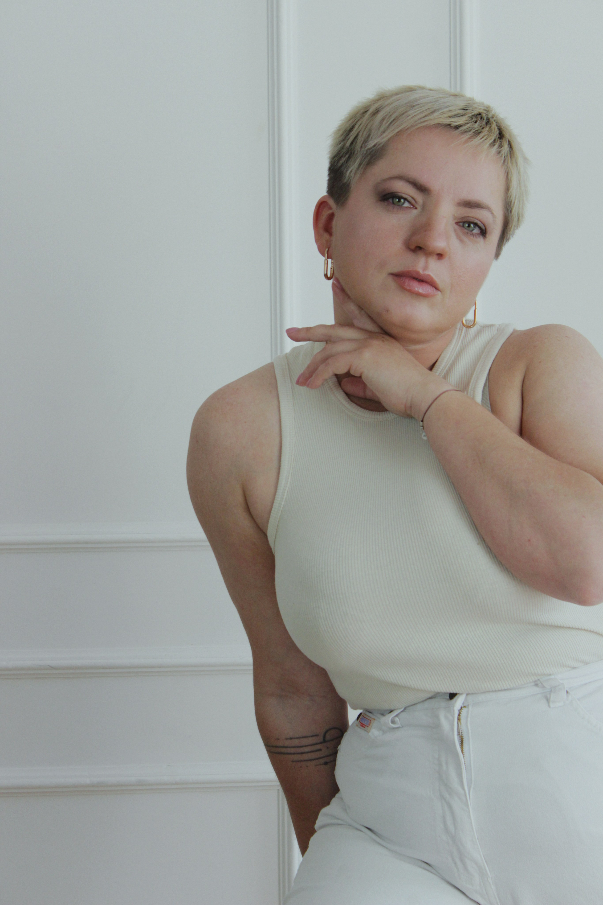 Studio Portrait and Lifestyle Photoshoot with Professional Lighting. Lana Petrychenko — Portrait & Family Photographer. Valencia, Spain