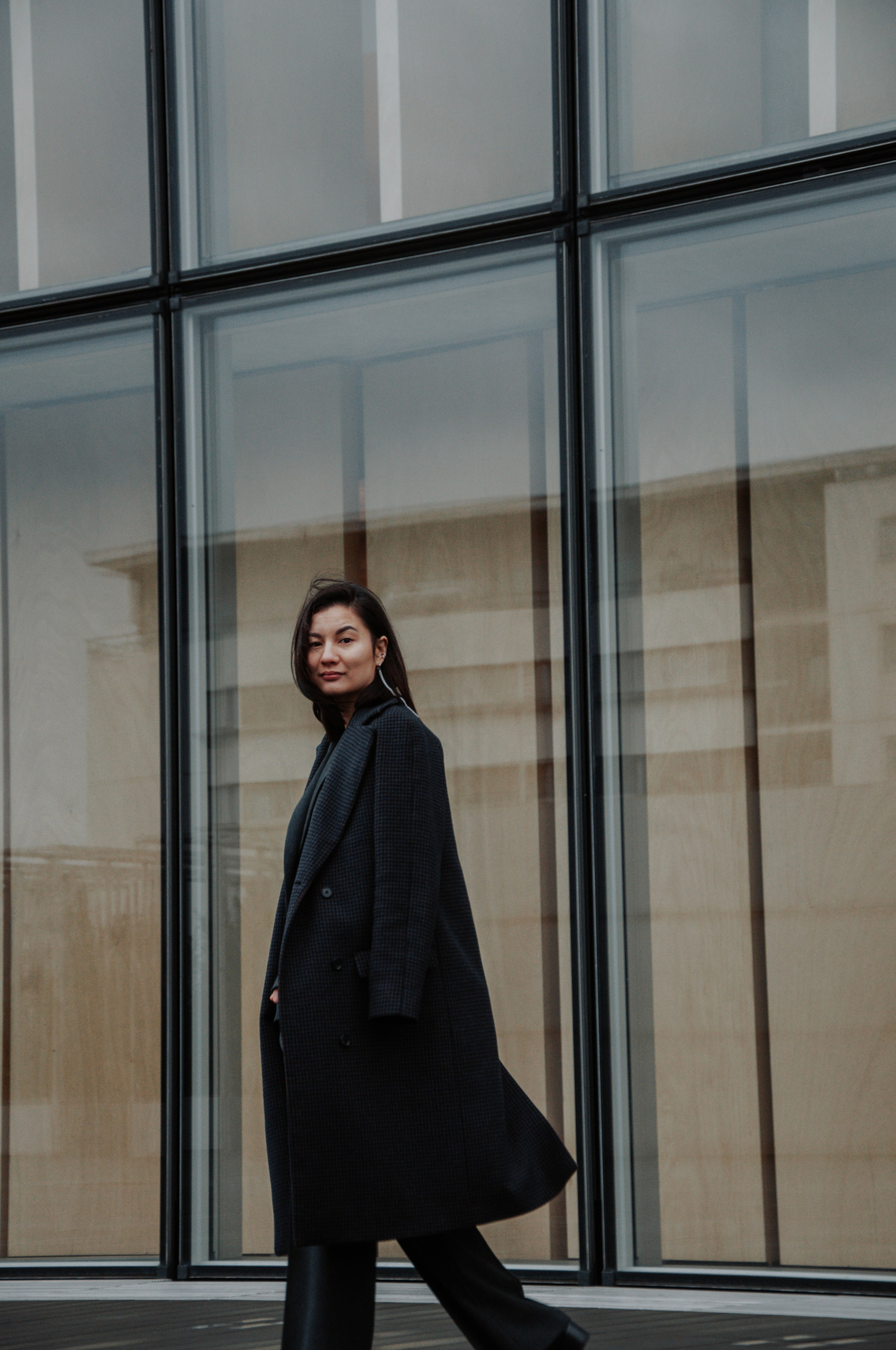 Urban photoshoot in Paris. Paris photographer — Polina Osipova