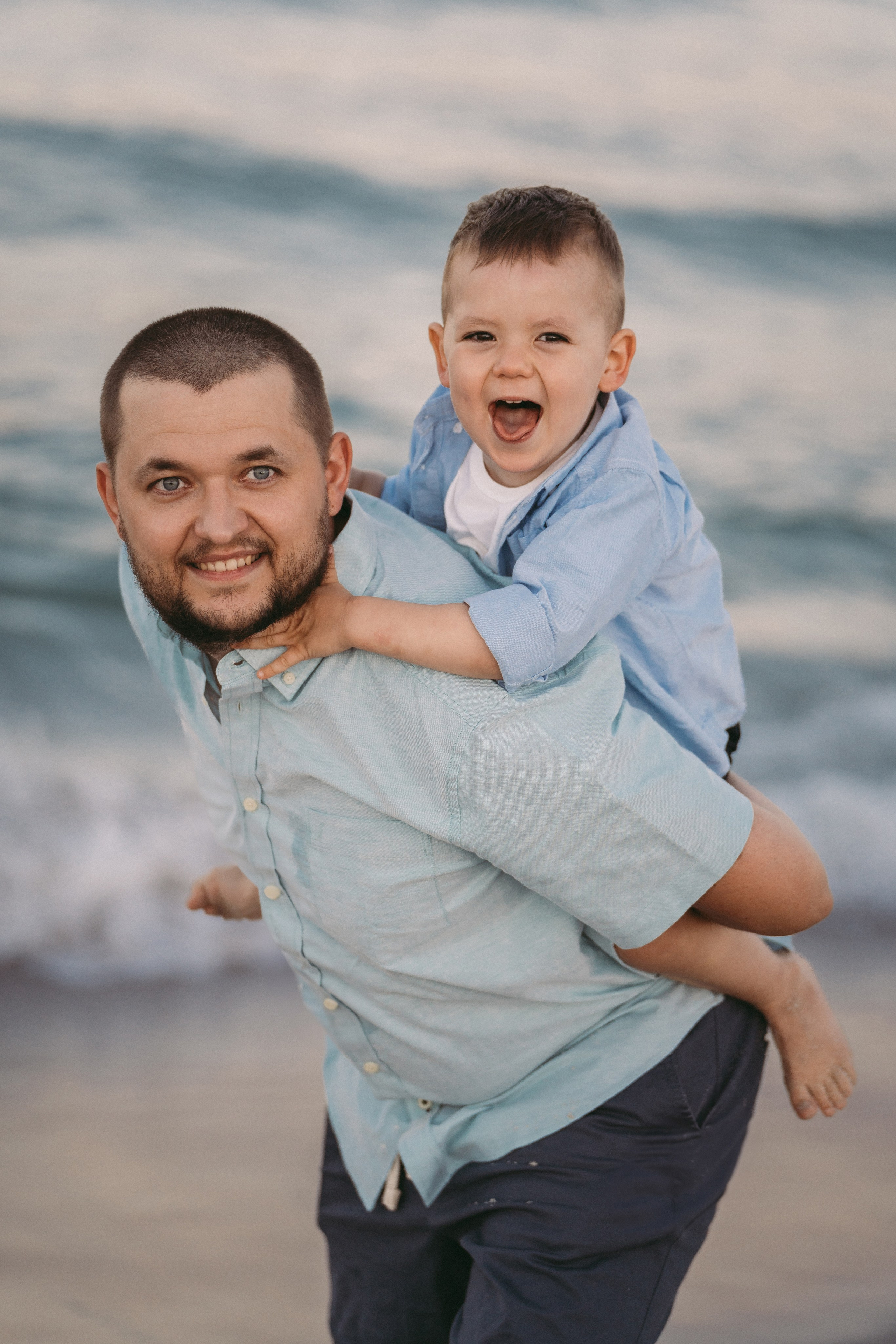 Arthur, Tatyana, Daniel. Ocean. Wedding and family photographer and videographer PA, NJ, NY, DE, MD