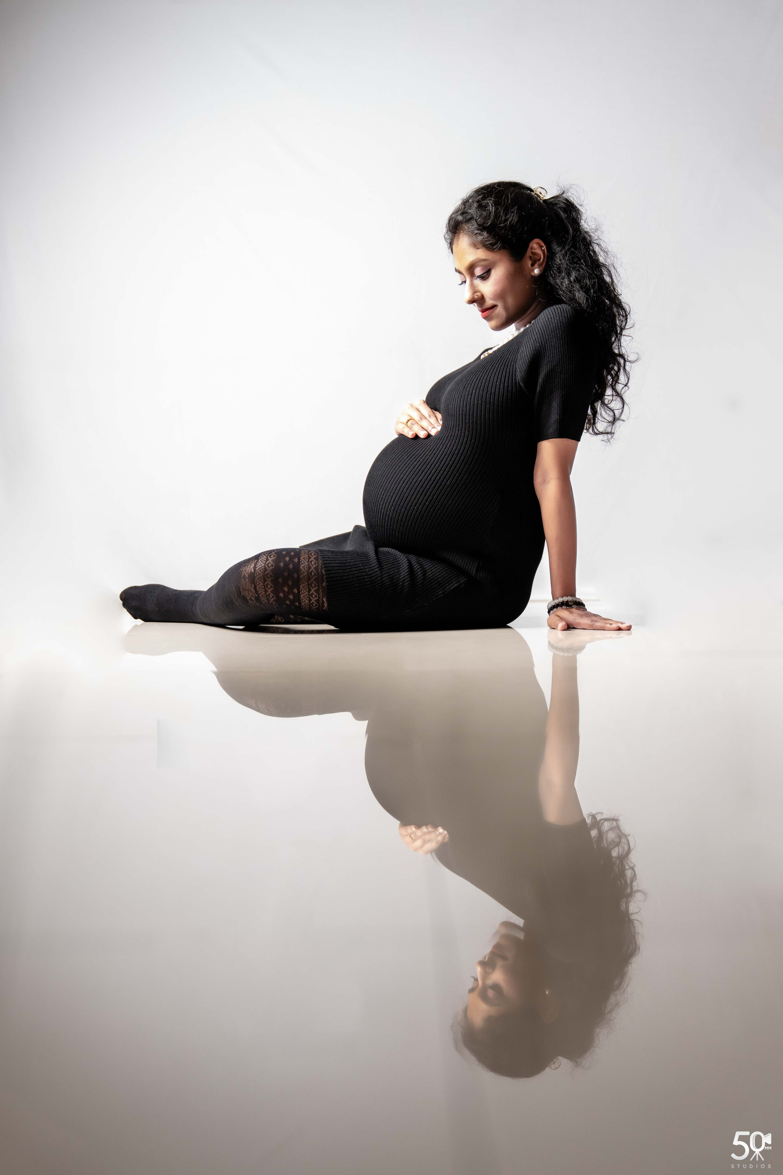 MATERNITY AND BABY SHOOTS. 50mm STUDIOS