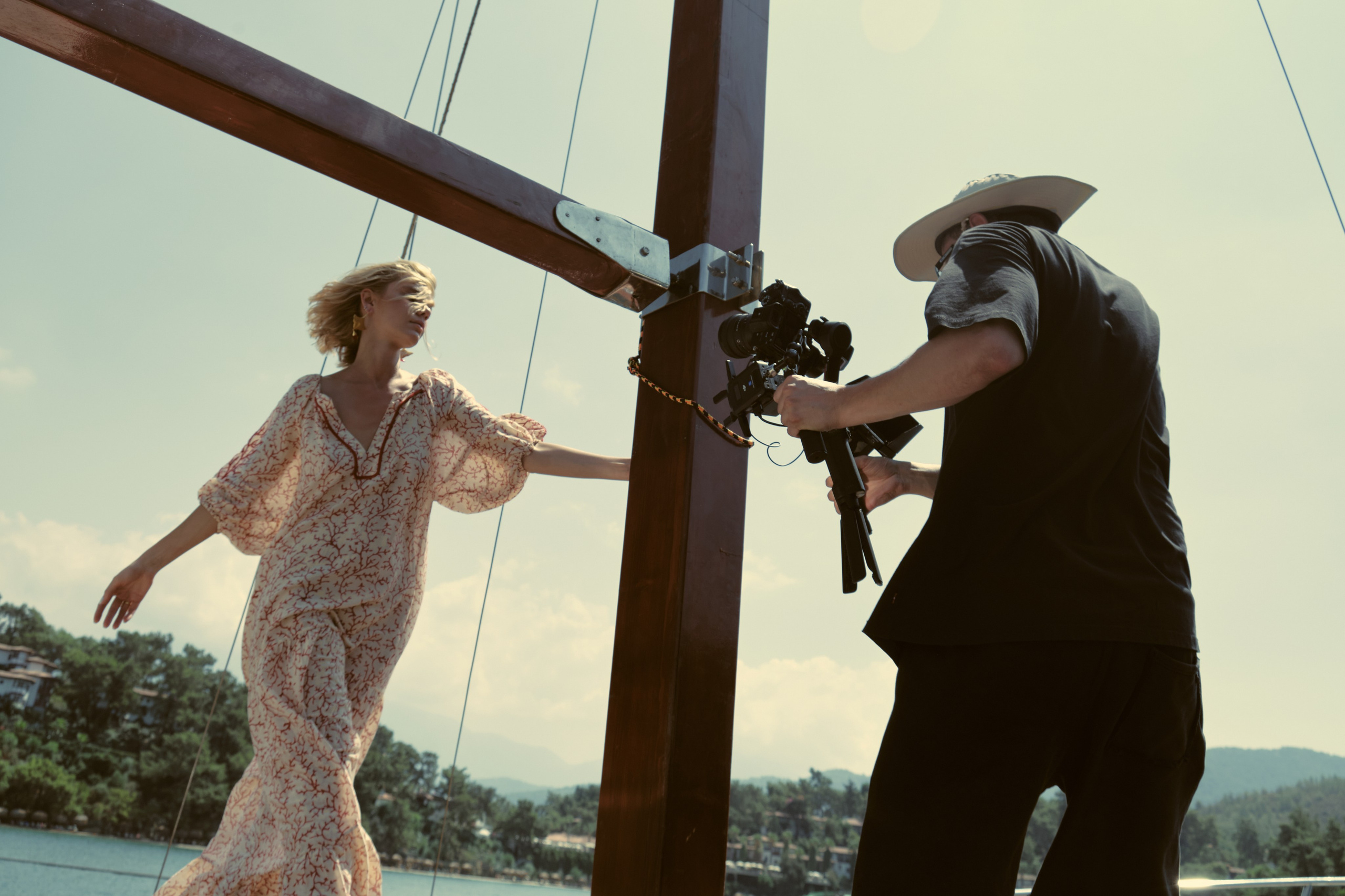 BACKSTAGE. Commercial fashion photographer based in Turkey and Europe