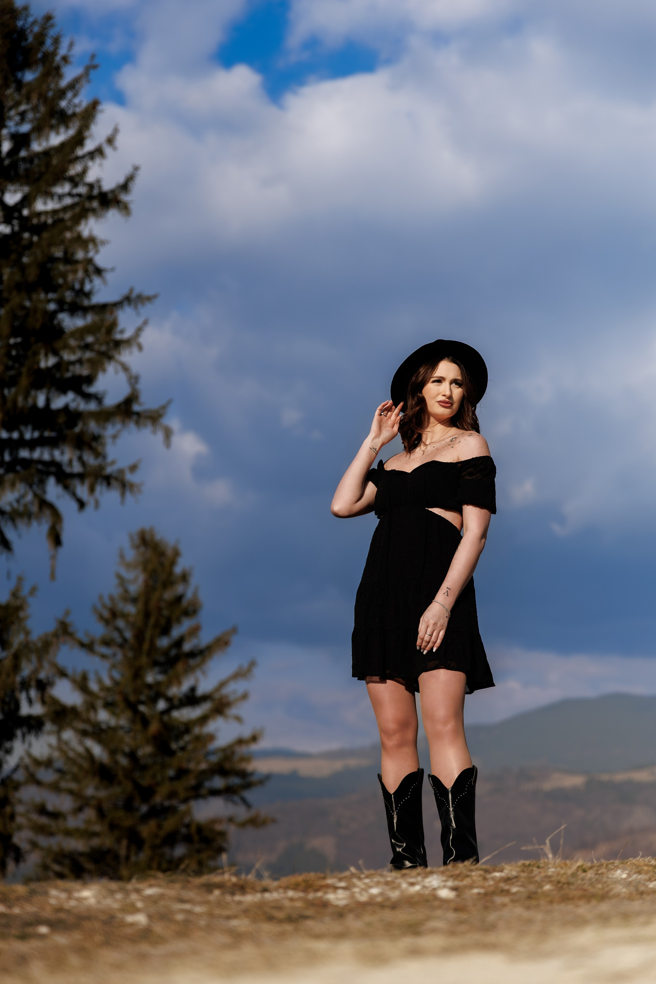 Cristina - Photoshoot - Mausoleul Mateiaș. Fotograf Profesionist Pitesti-Bucuresti| Mircea Seinea