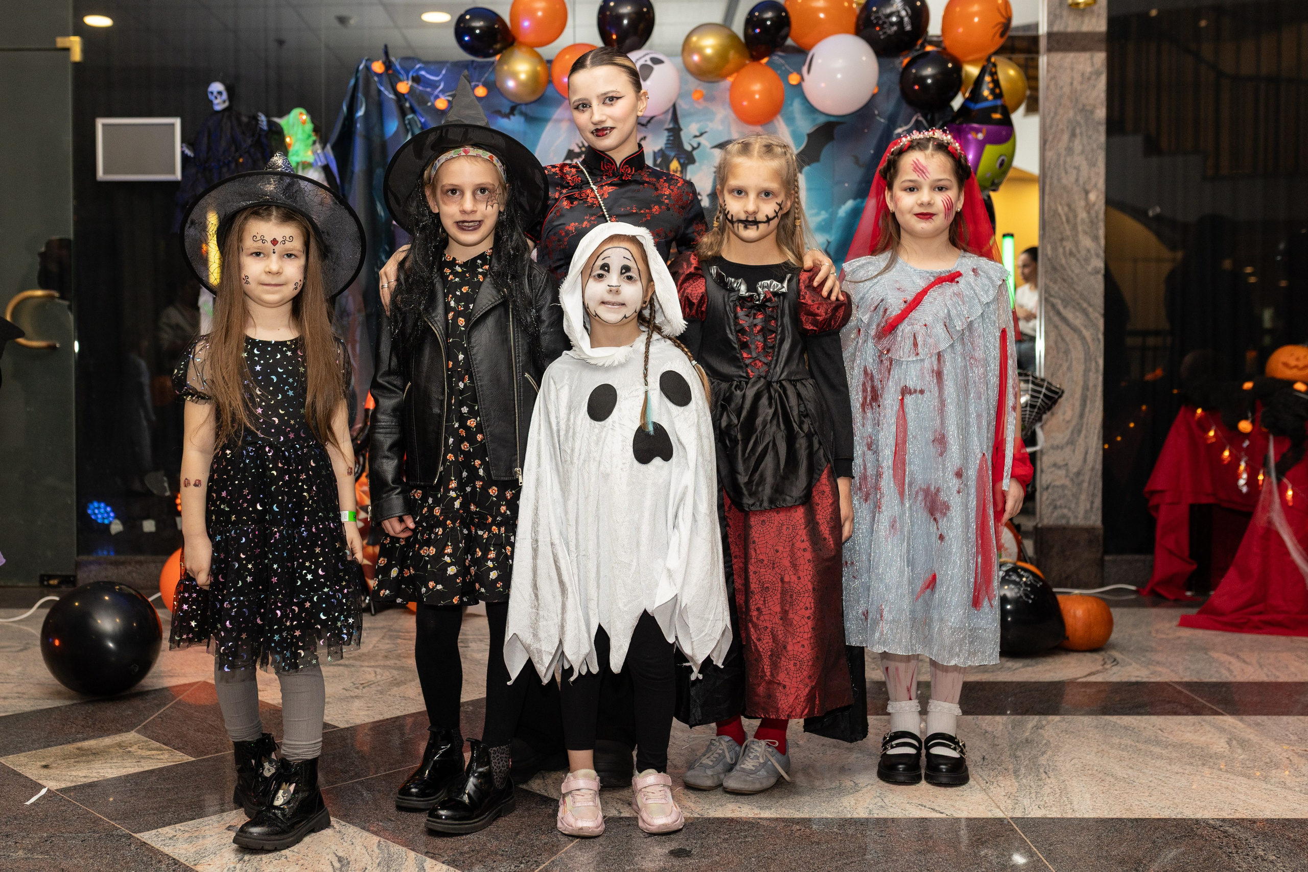 Leo dance studio Helloween 2025. Семейный и детский фотограф в Варшаве Мила Бобровская