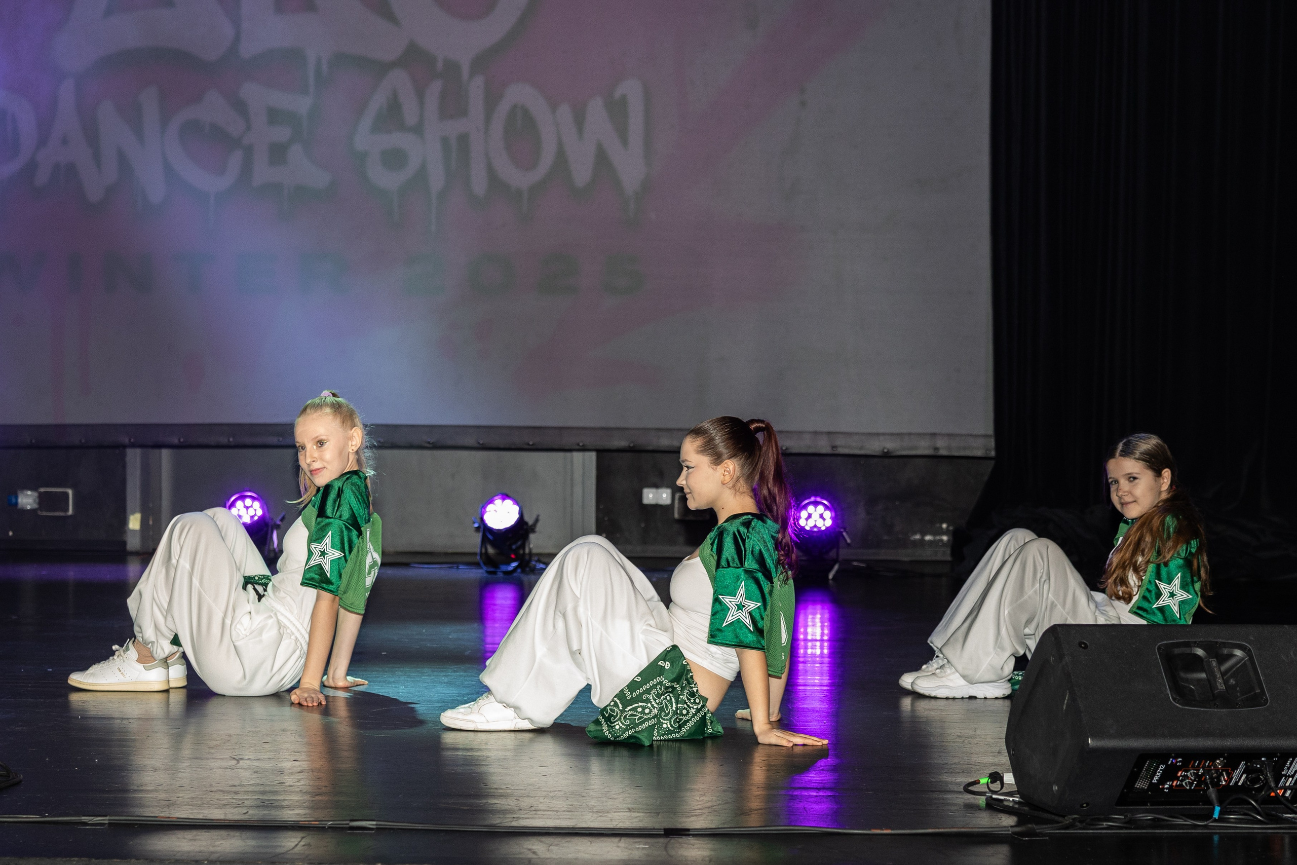 LEO DANCE SHOW WINTER 2025. Семейный и детский фотограф в Варшаве Мила Бобровская