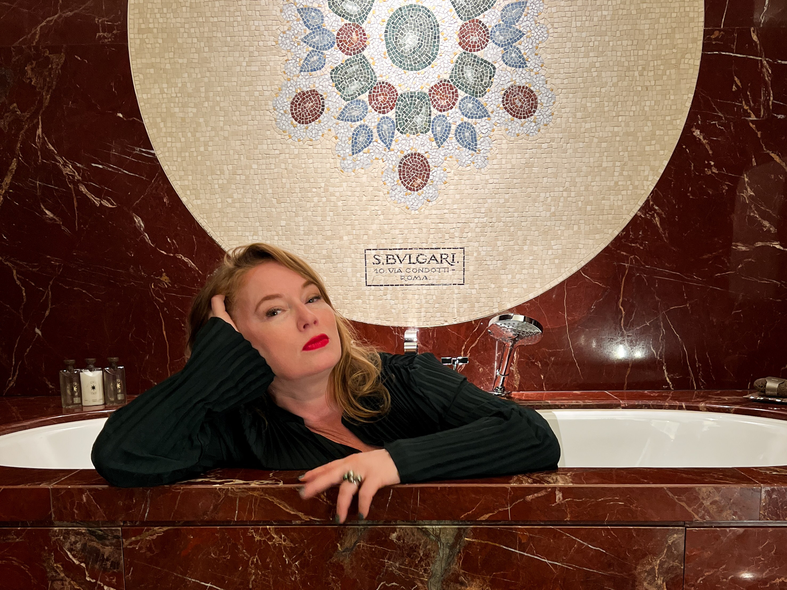 Remote photoshoot at luxury hotel in Rome. Yana Bobrova | Artistic Photography