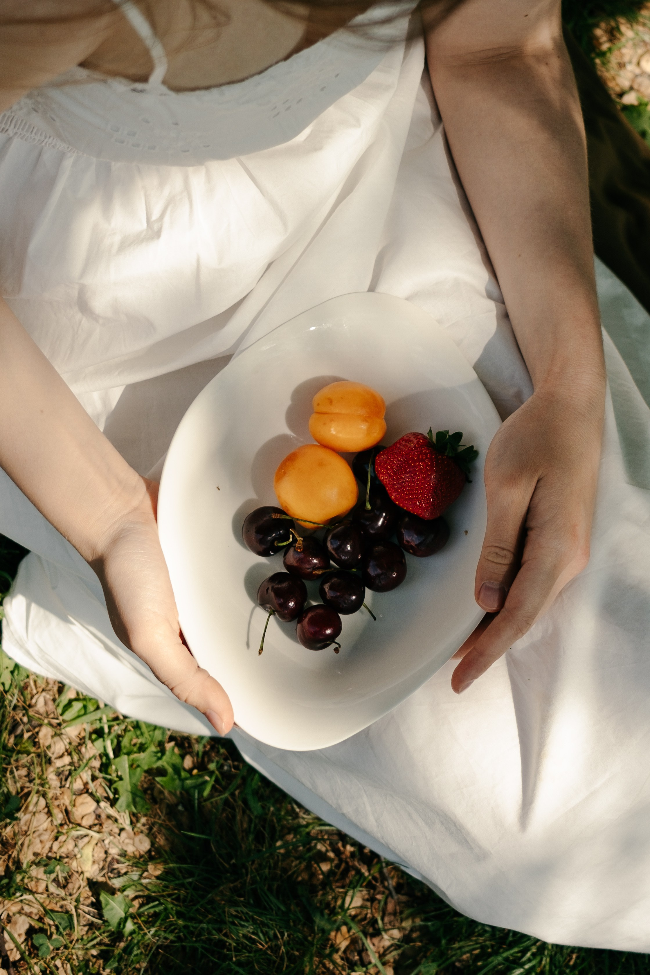 Girls Picnic photoshoot. Professional Photographer in Berlin — Portraits, Love Story, Events, F