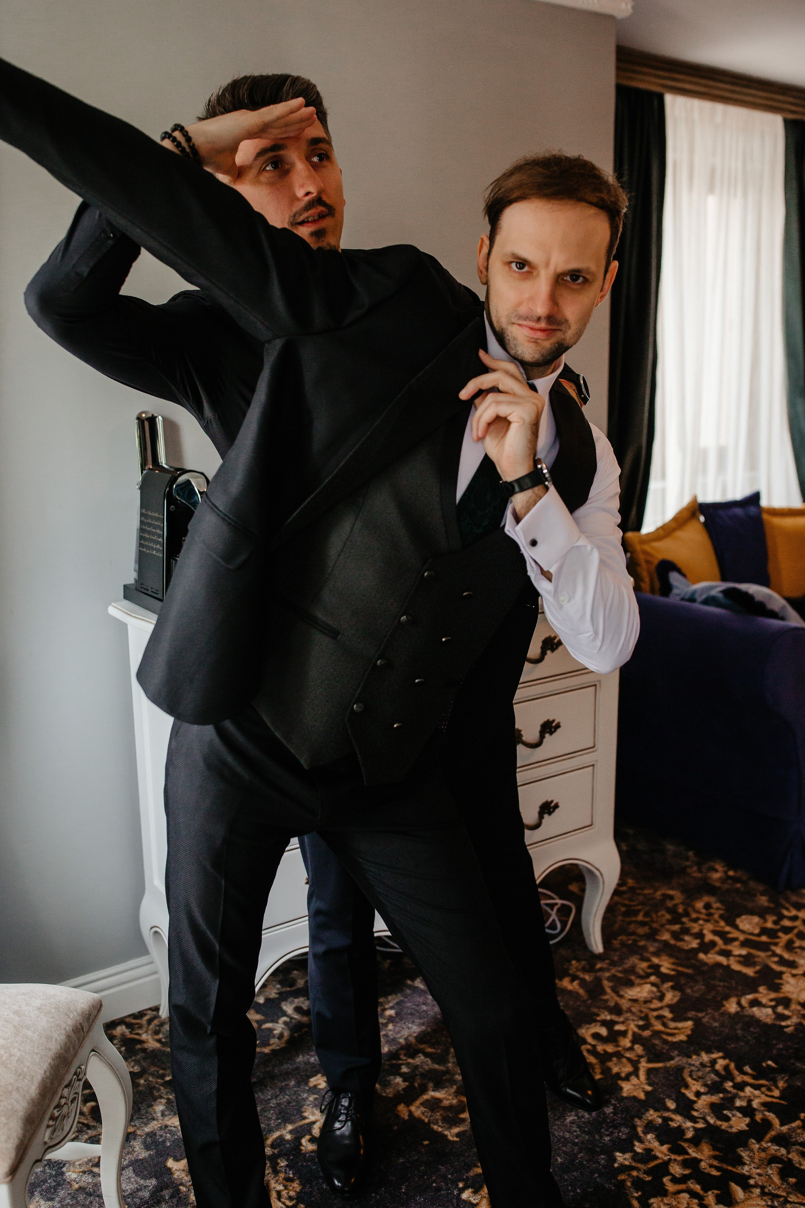 Nunta Elena & Tudor — Fotografie de nuntă în stil natural și elegant. Rares Bucur is a professional wedding photographer based in Cluj-Napoca, Romania, specializing in wedding photography