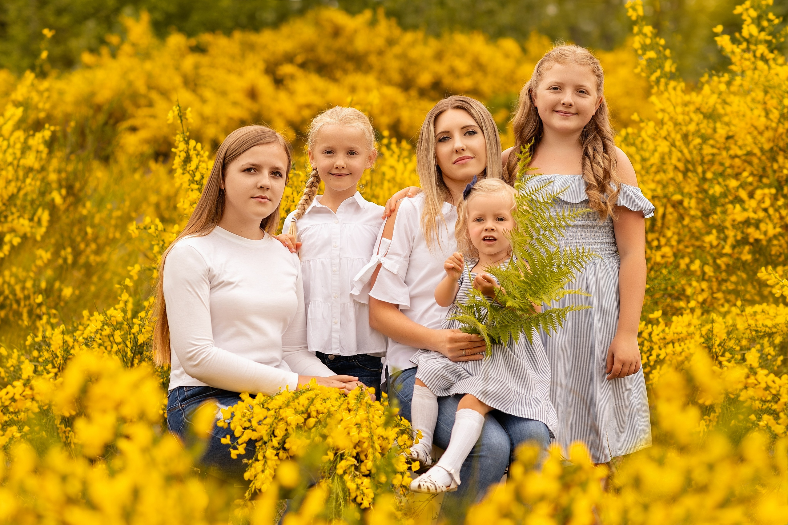 Lena’s family. Wedding & family photography in Seattle area. Helen Michelle photographer