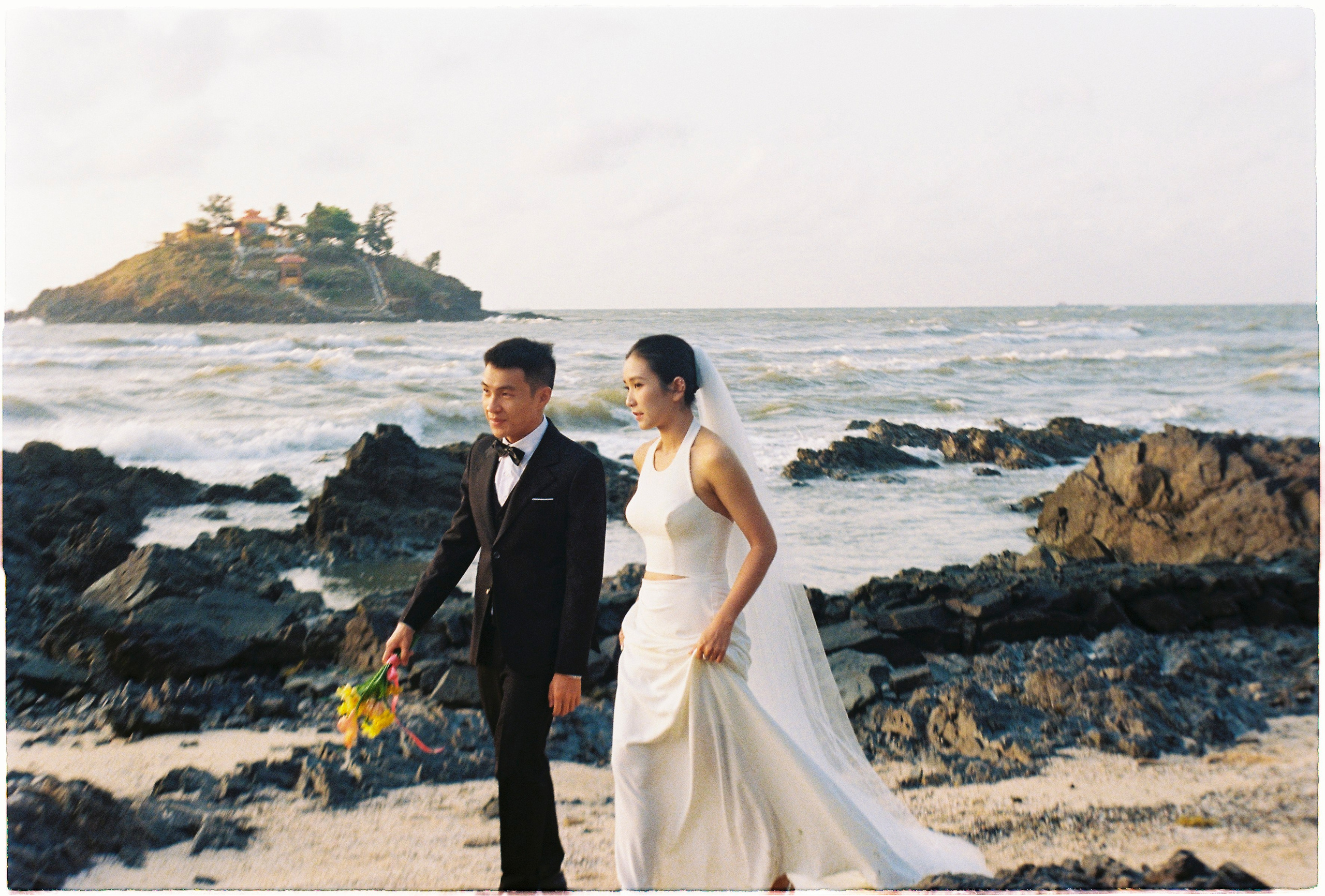HIEU & KIEU_FILM 35MM. WEDDING PHOTOGRAPHER IN VIETNAM