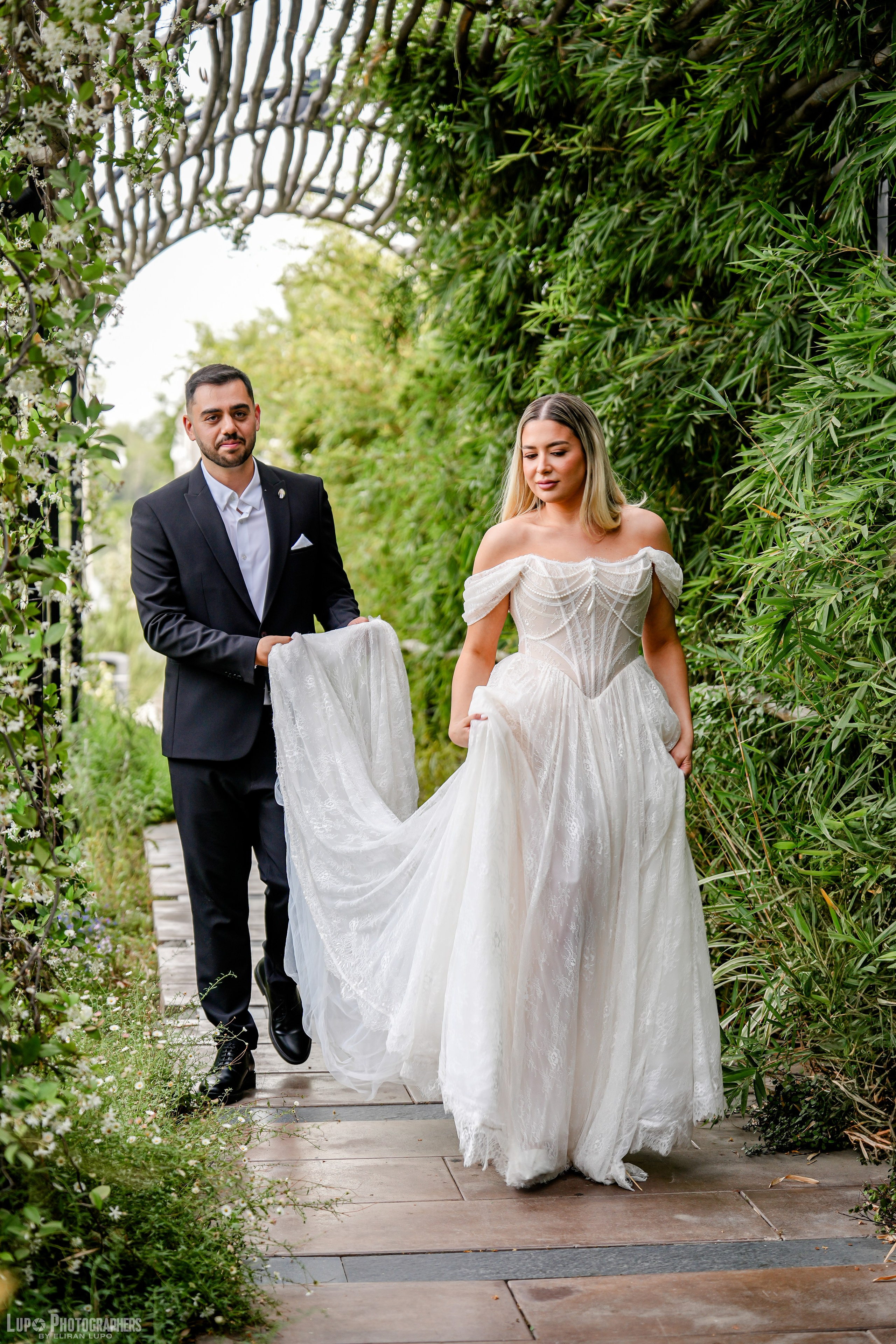 Tevel & Elad. לופו צלמים — צילום חתונות ואירועים