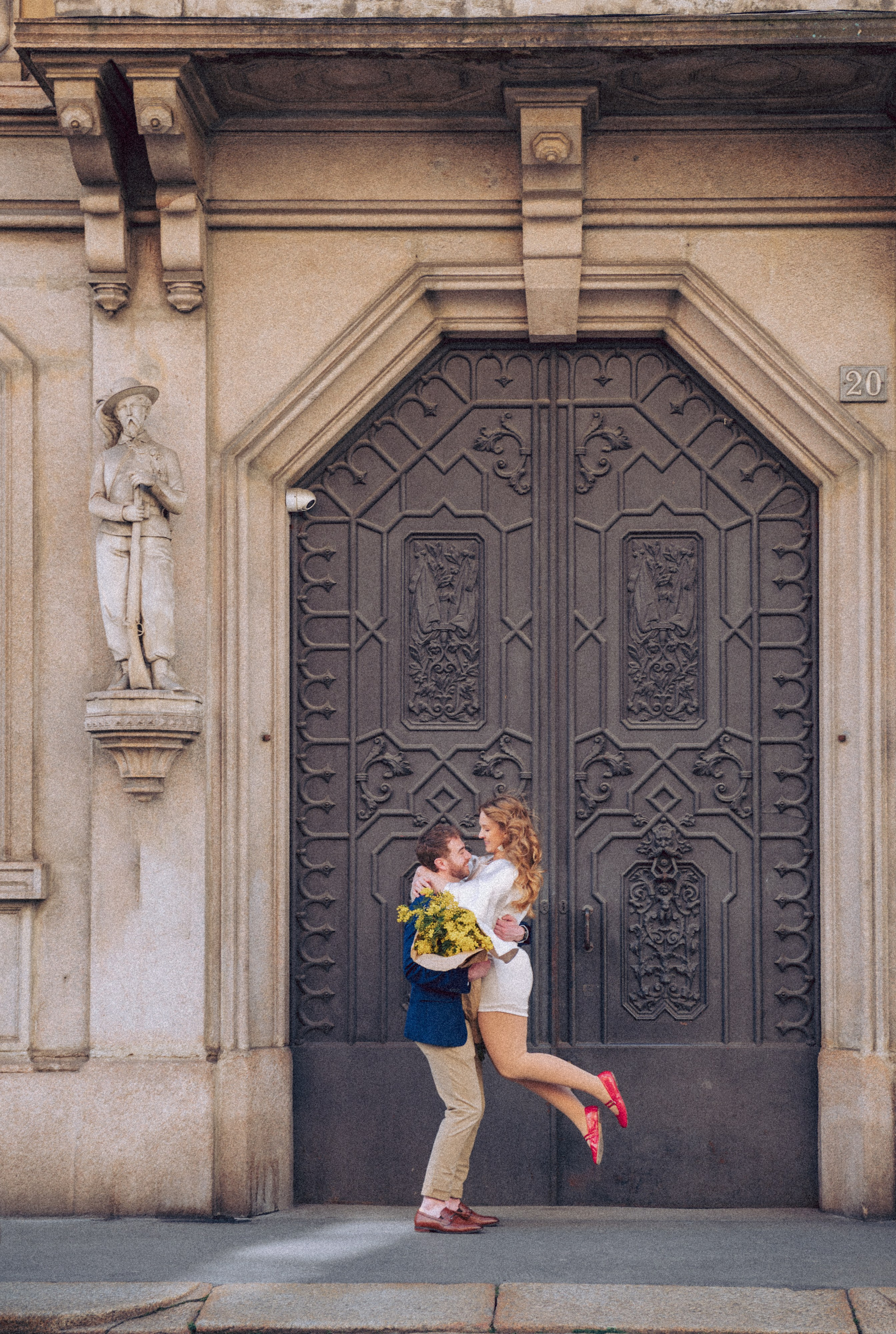 Spring in Milan. AnaMilanoFoto | Couple & Wedding Photographer in Milan