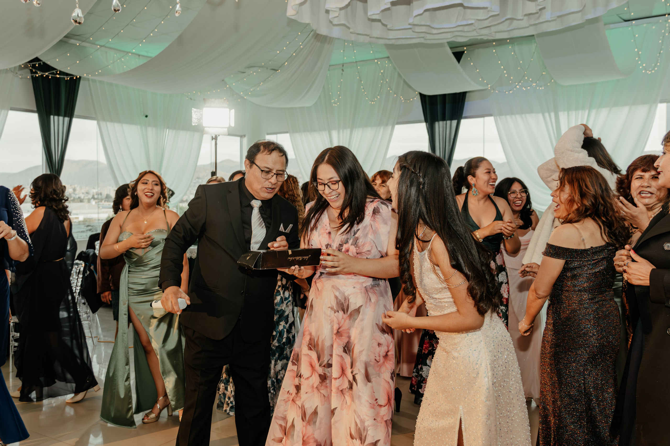 ANGIE + MANUEL BODA RELIGIOSA. Studio KVTA | Fotografía y Video de Bodas en Arequipa