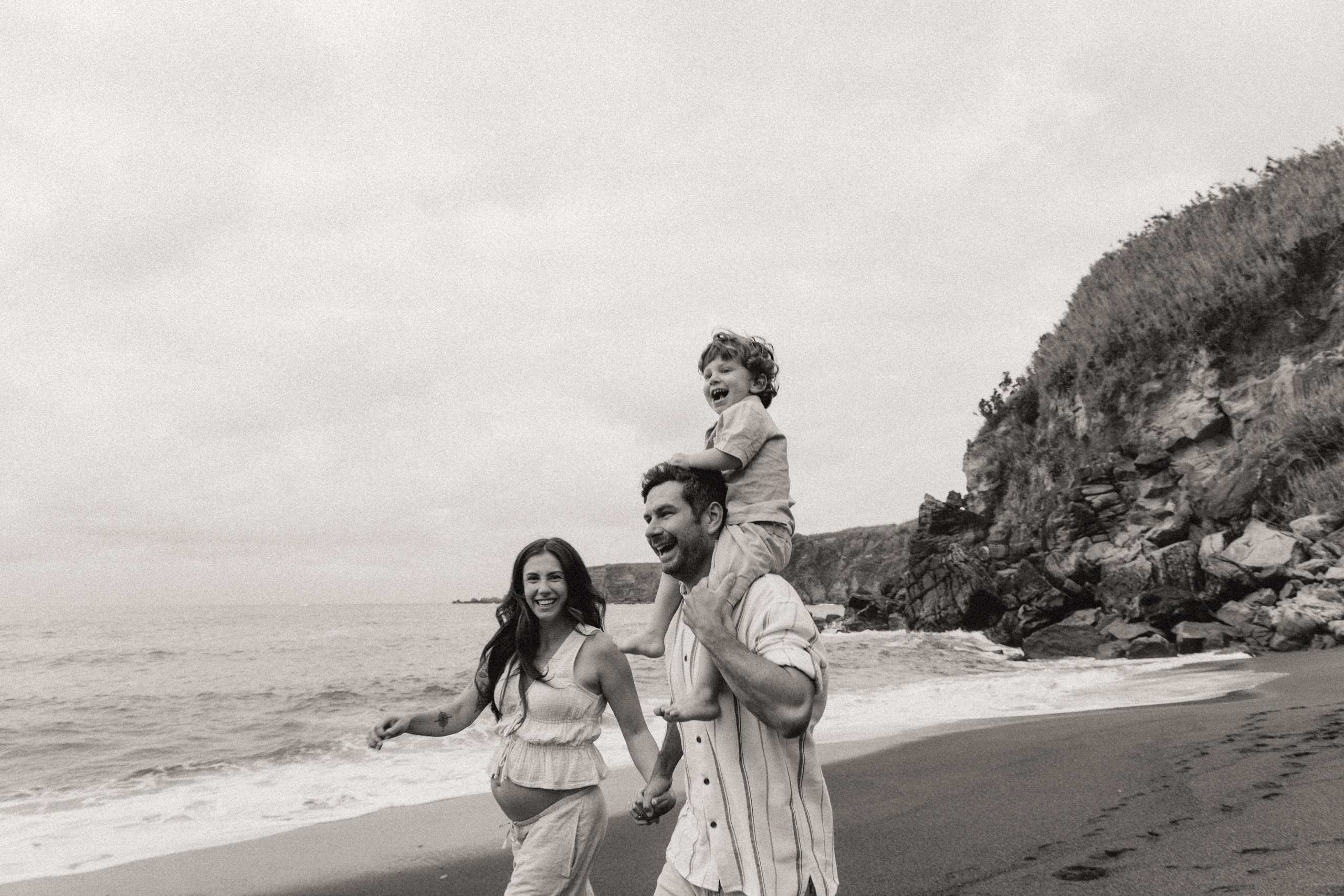Kayla’s family. IRINA KALMYKOVA | PHOTOGRAPHER AZORES