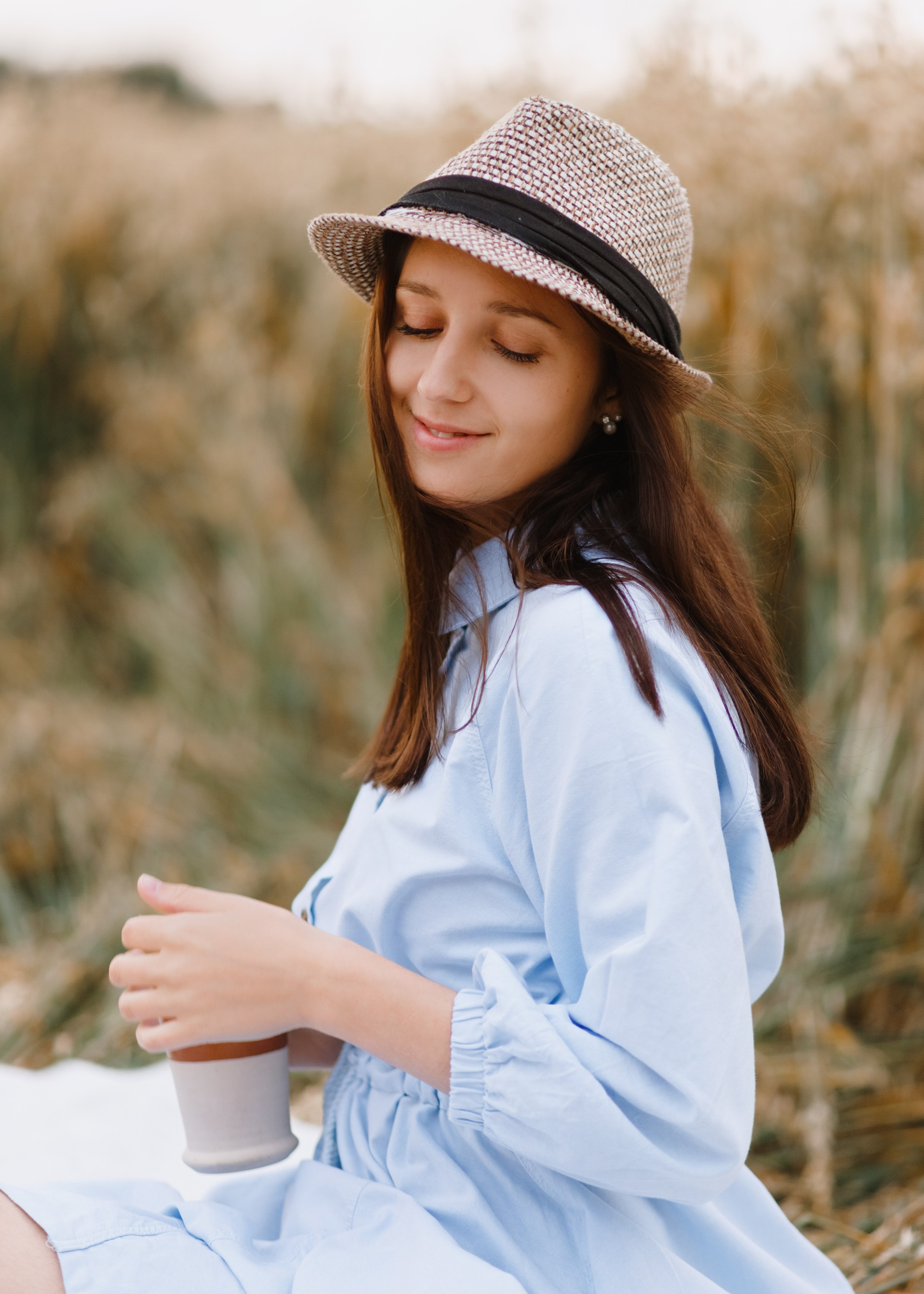 Katya | tenderness in the field. Kaja | fotograf psów we Wrocławiu