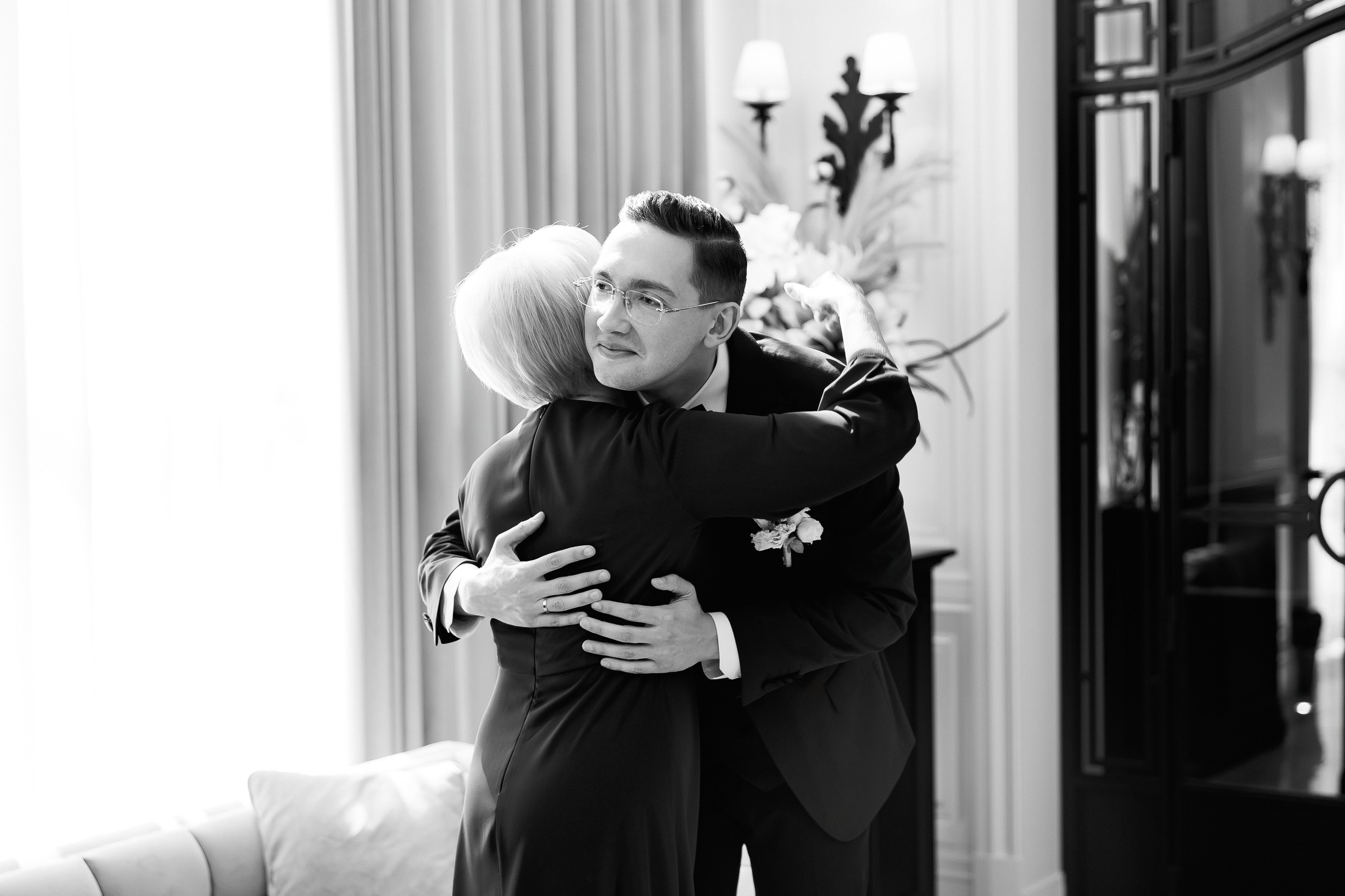 Serghei & Erica — Queen Residence. Servicii Foto și Video 067188353