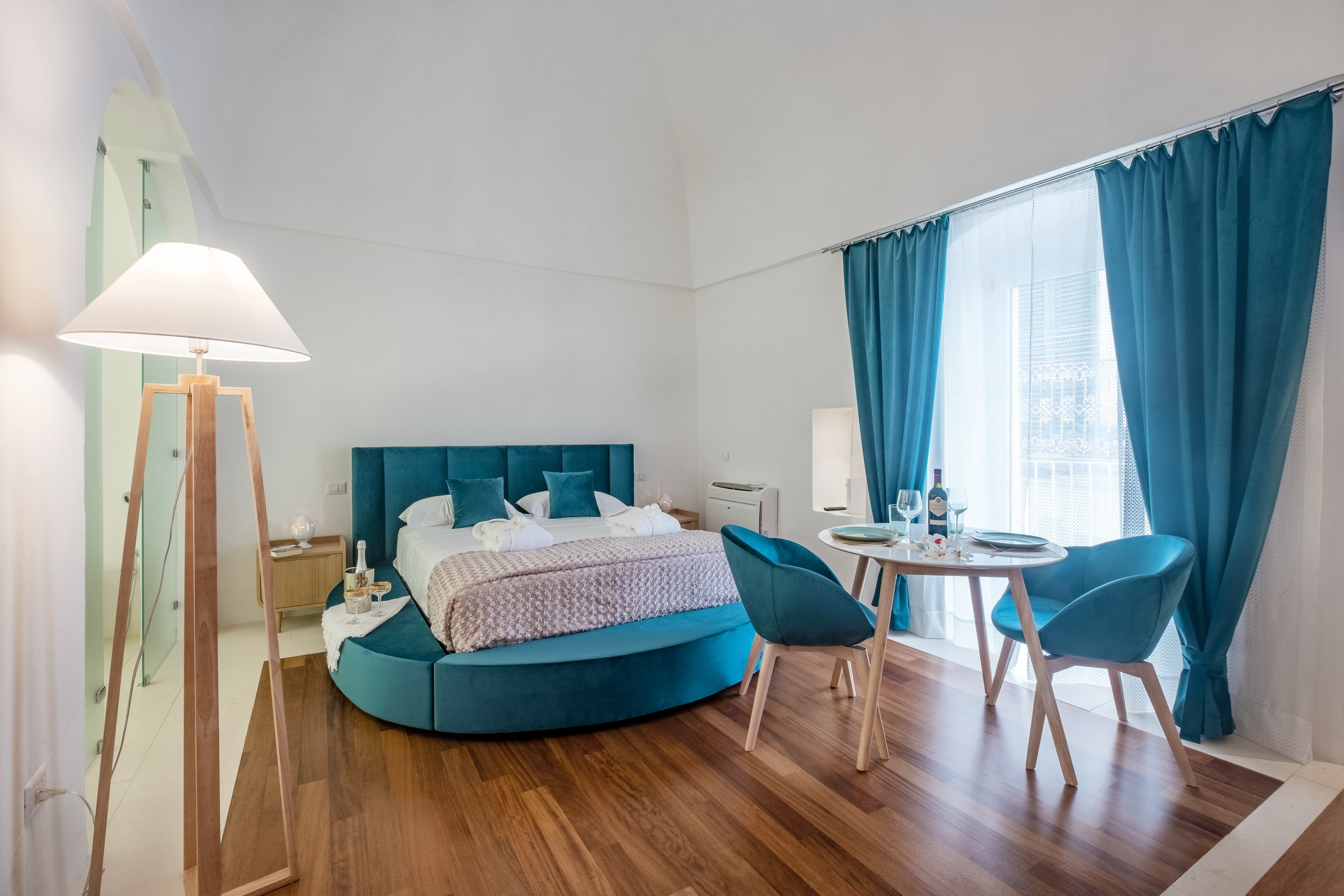 Amazing view of a B&B in the Cisternino countryside (Valle D'Itria, Martina Franca, Apulia, Alberobello, Cisternino, Ostuni, Apulia)