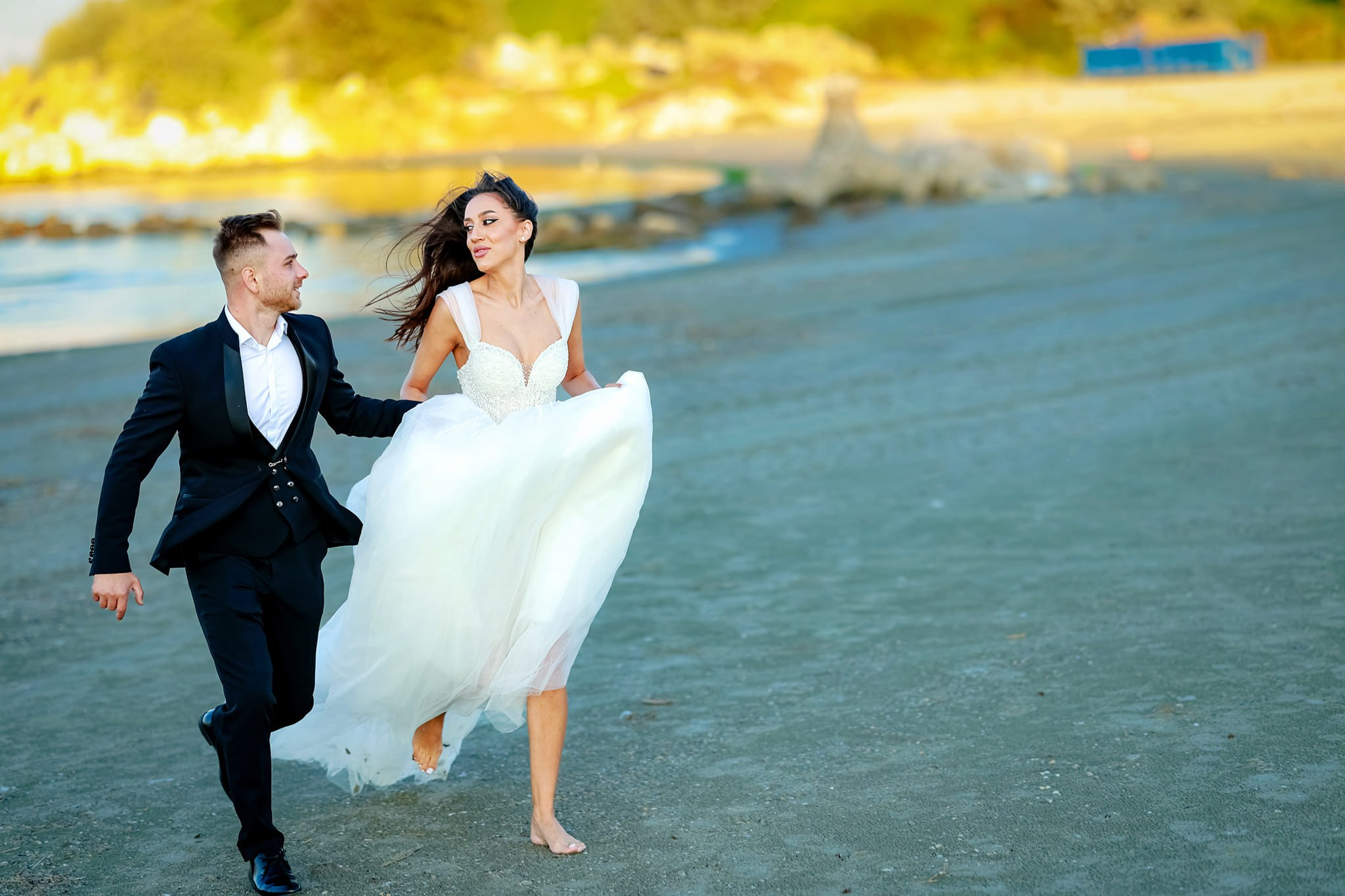 Trash the dress. Fotograf Nuntă Constanța - Moments by Gub