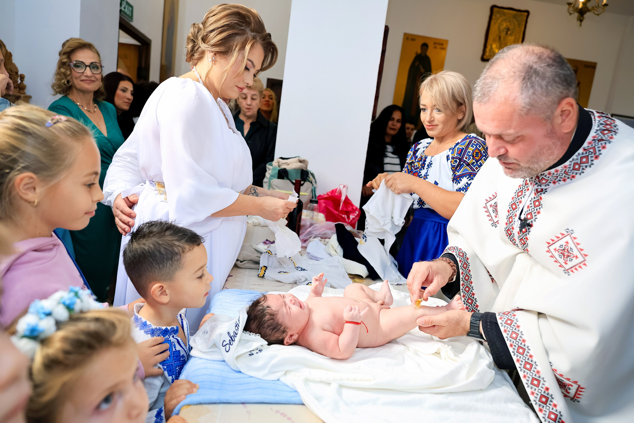 Andrei Sebastian. Moments By Gub