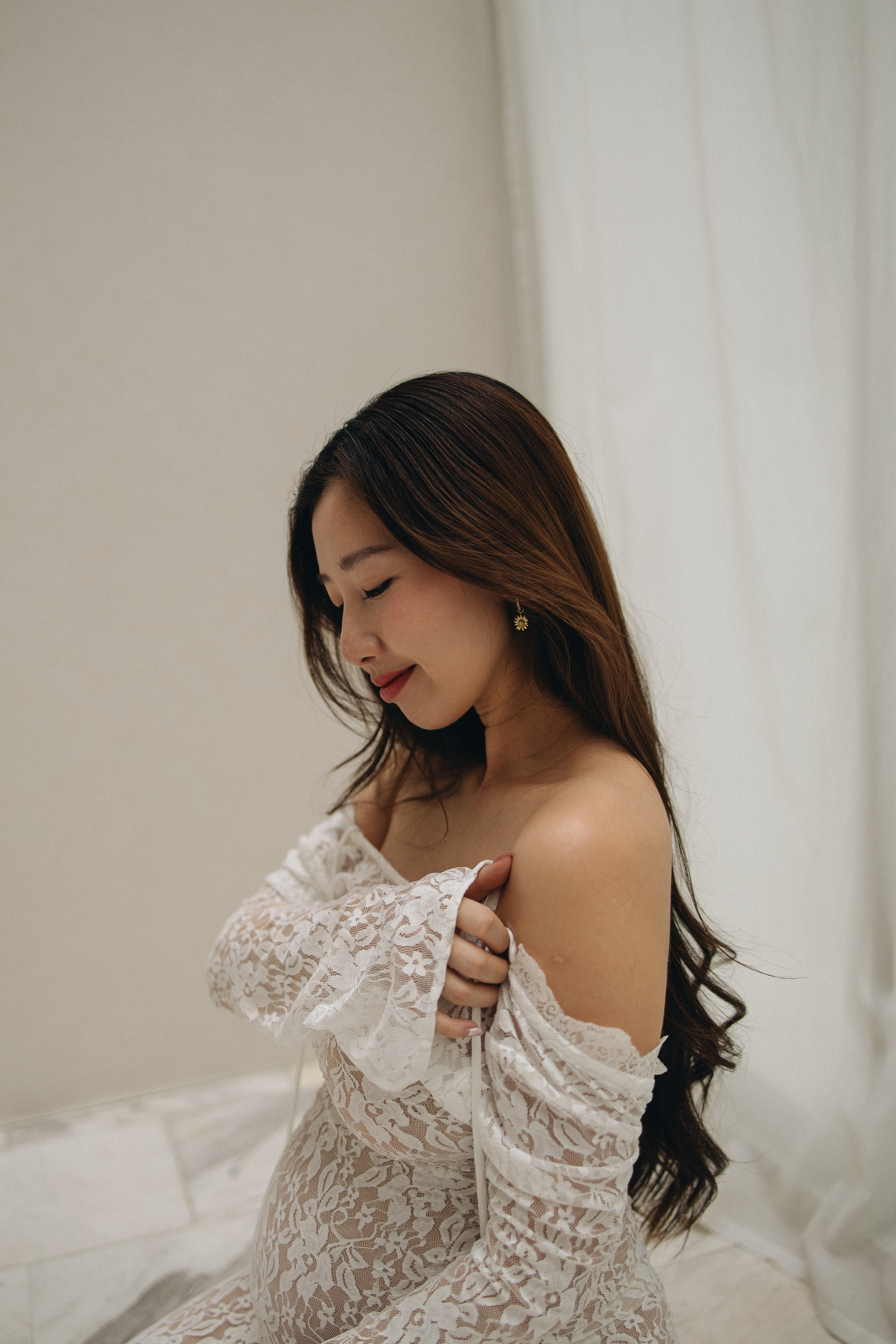 The Sweetest Anticipation. Family and wedding photographer in Bangkok, Thailand