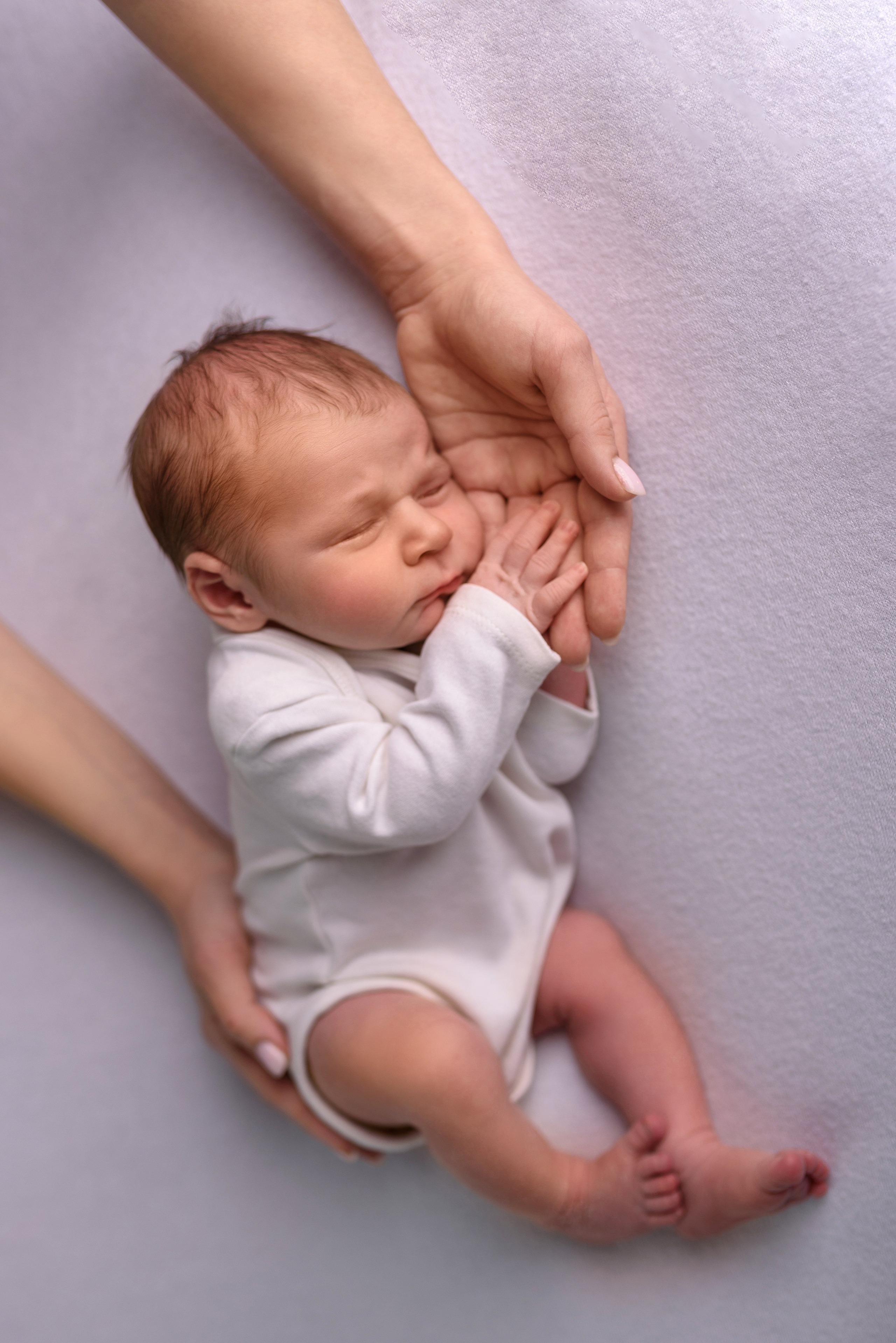 Съёмка в стиле life-style с элементами newborn от 0 до 12 мес. Семейный фотограф и фотограф новорожденных в Вильнюсе Ирина Беленкевич