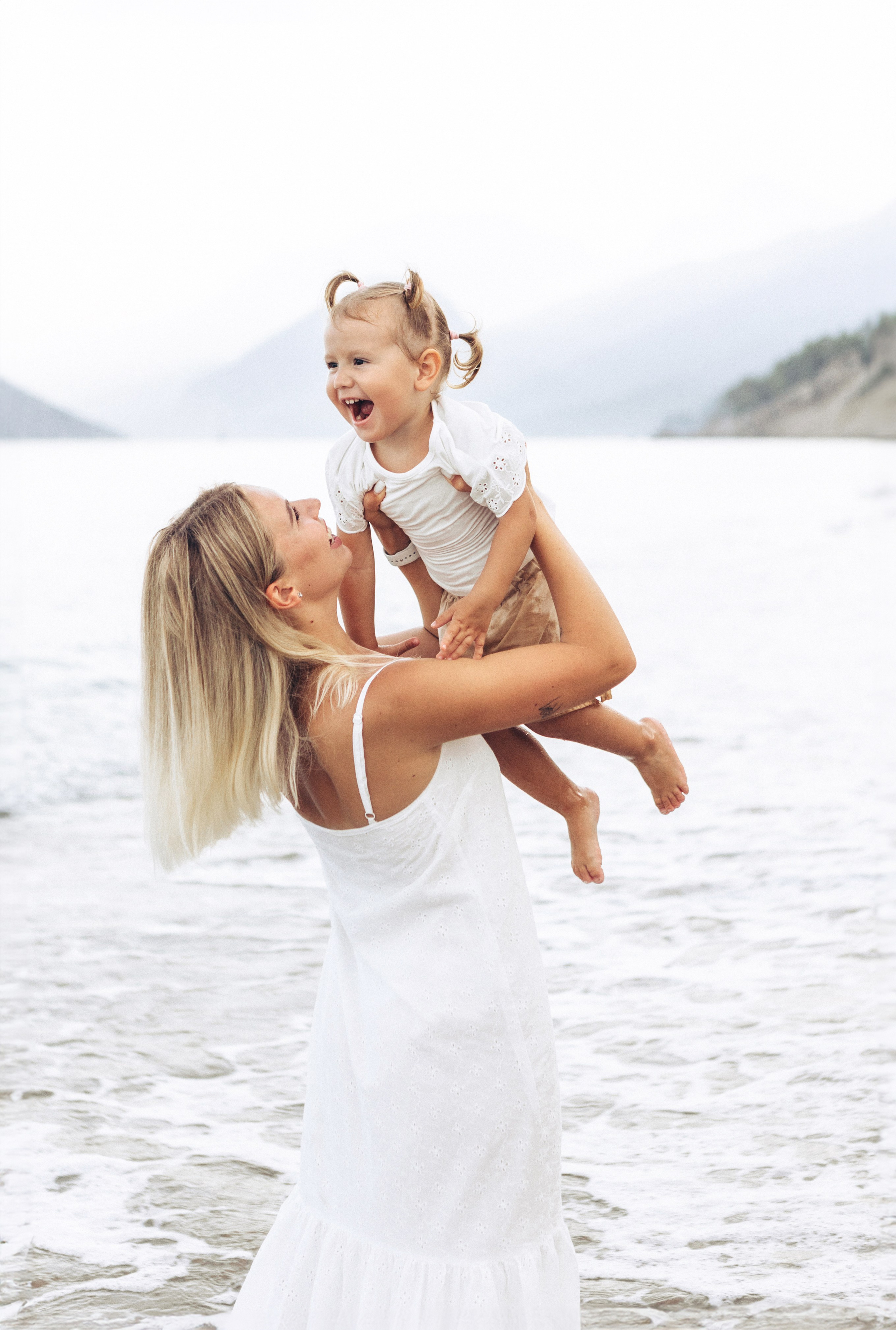 Семейная фотосессия на пляже Анталии. Фотограф в Анталии, Кемере и Белеке