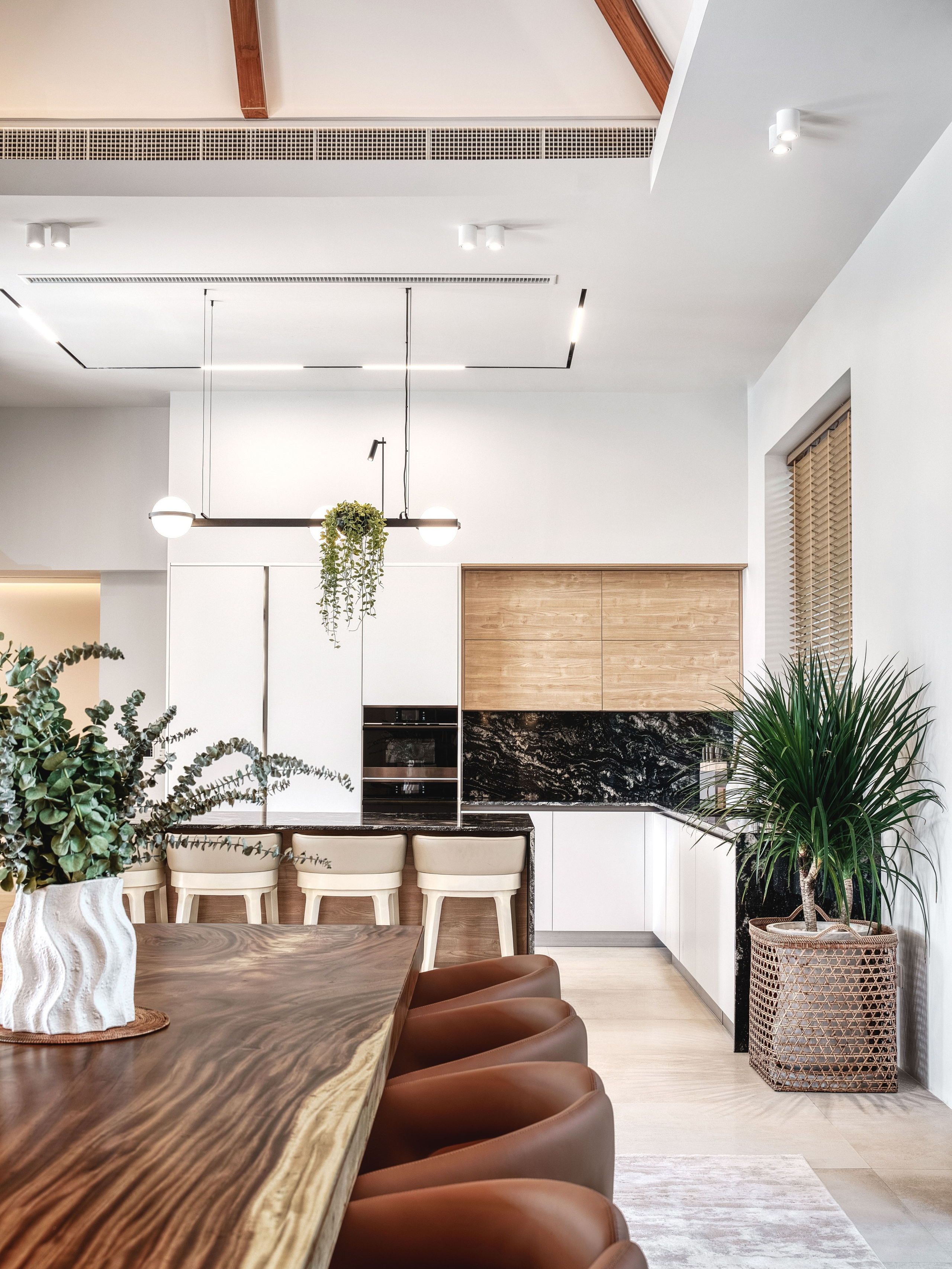 Design Mate | Вилла по проекту студии LichkoArchitects. Интерьерный фотограф на Пхукете | Perelude Interior