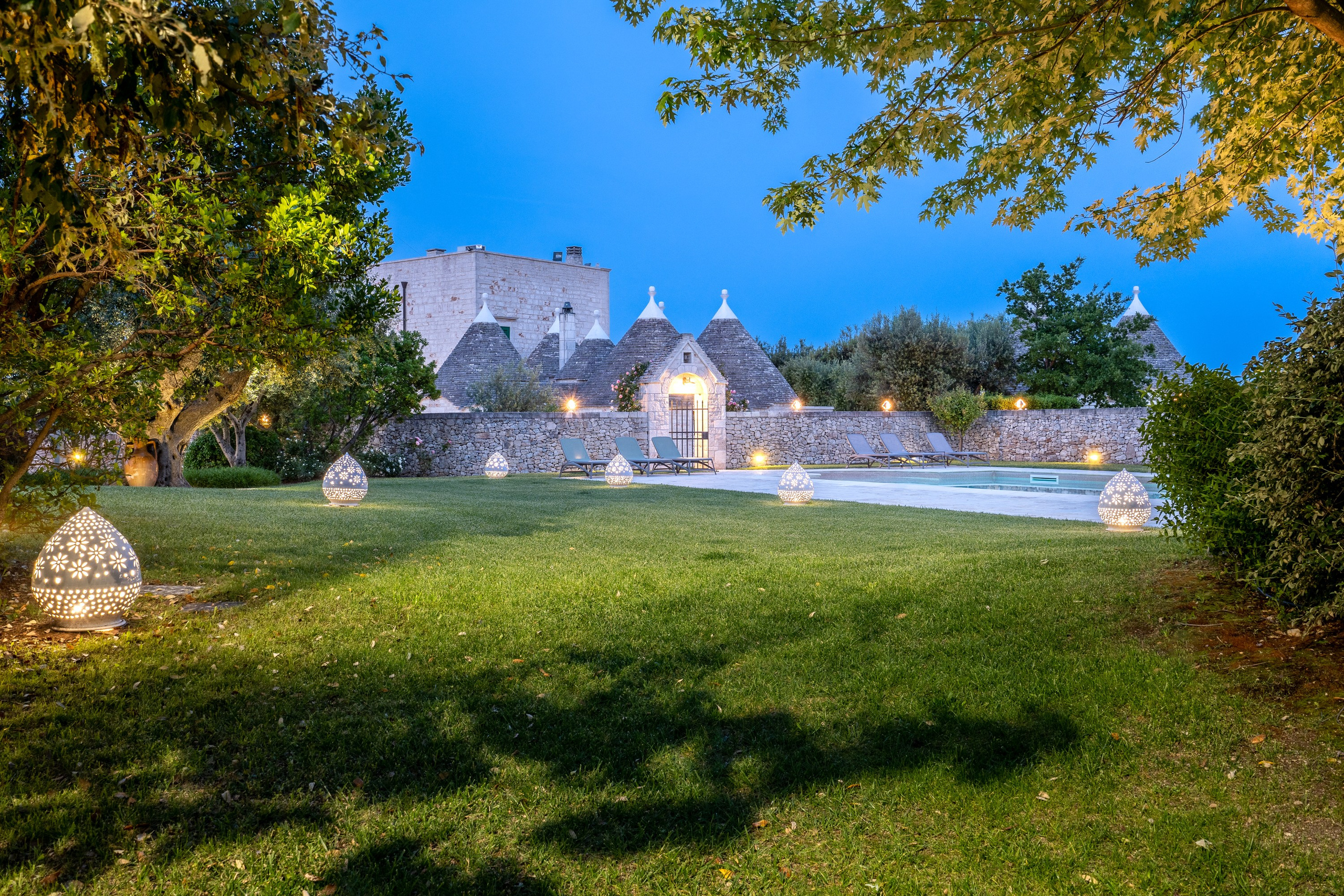 Amazing view of a B&B in the Cisternino countryside (Valle D'Itria, Martina Franca, Apulia, Alberobello, Cisternino, Ostuni, Polignano, Apulia)