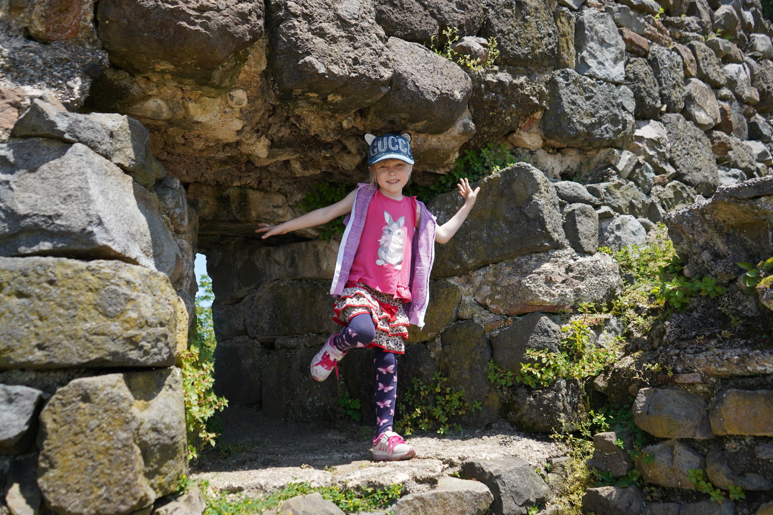 Алиса. Крепость Петра. Фотограф в Батуми Елена Огонёк