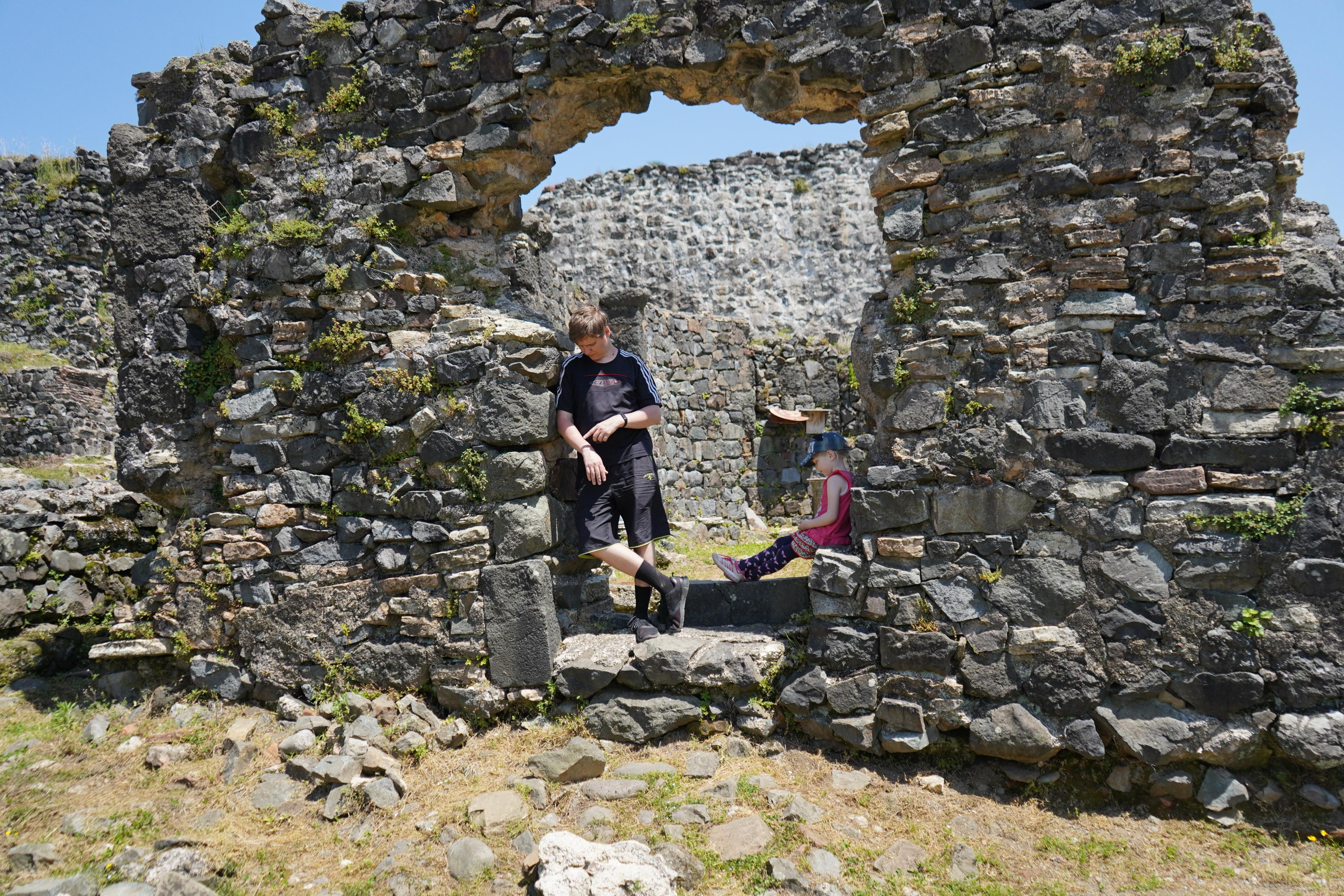 Алиса. Крепость Петра. Фотограф в Батуми Елена Огонёк