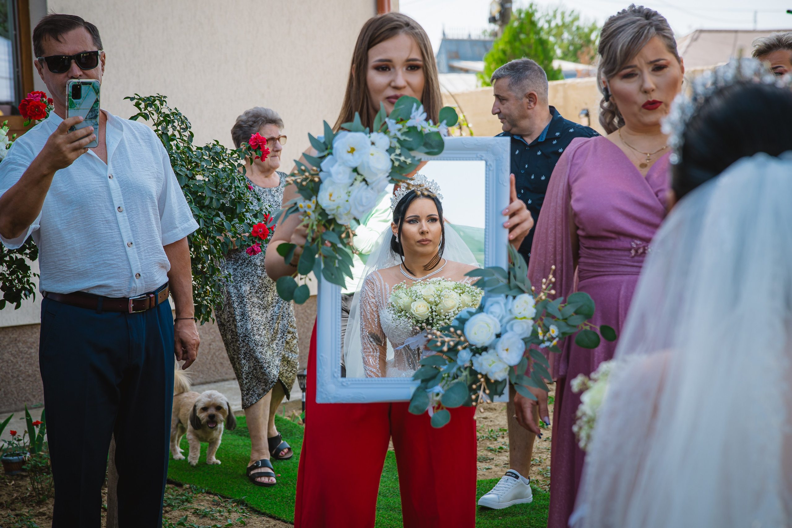 Bella & Adi. Foto Studio — Fotograf de evenimente, nunti, botezuri, portrete