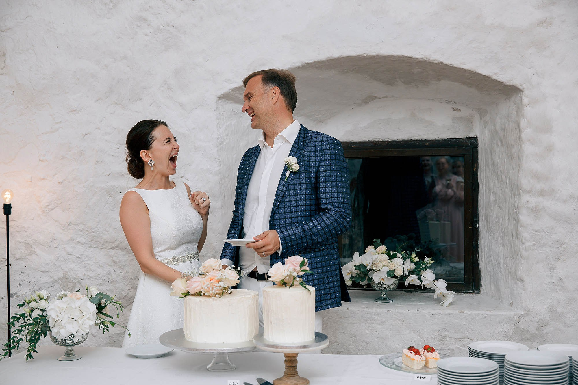 Häävalokuvaaja Helsingissä – Studiohappymoment | Romanttisia hetkiä