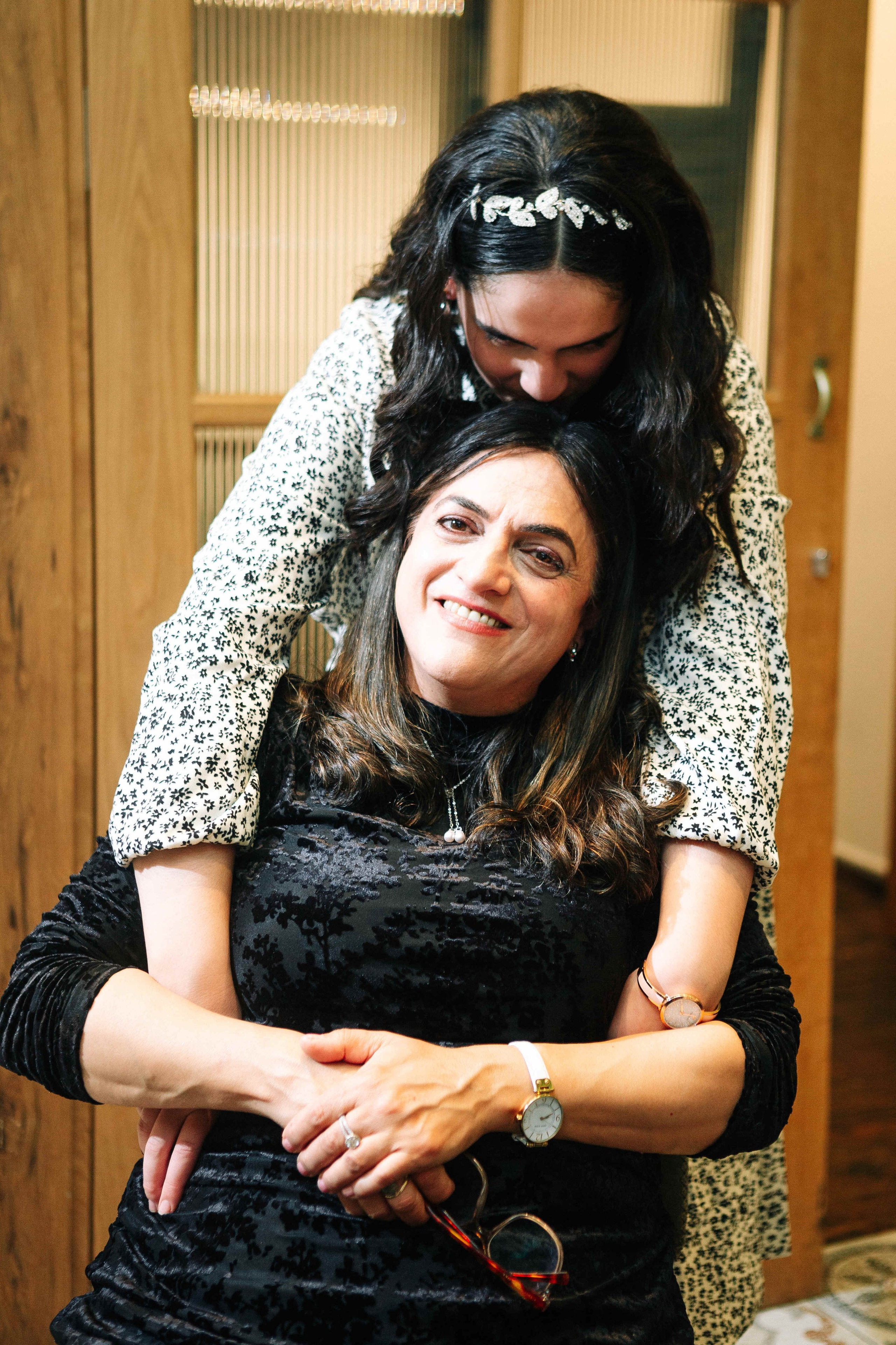 PARTY IN A RESTAURANT WITH THE WHOLE FAMILY. Https://shi-photo.com/