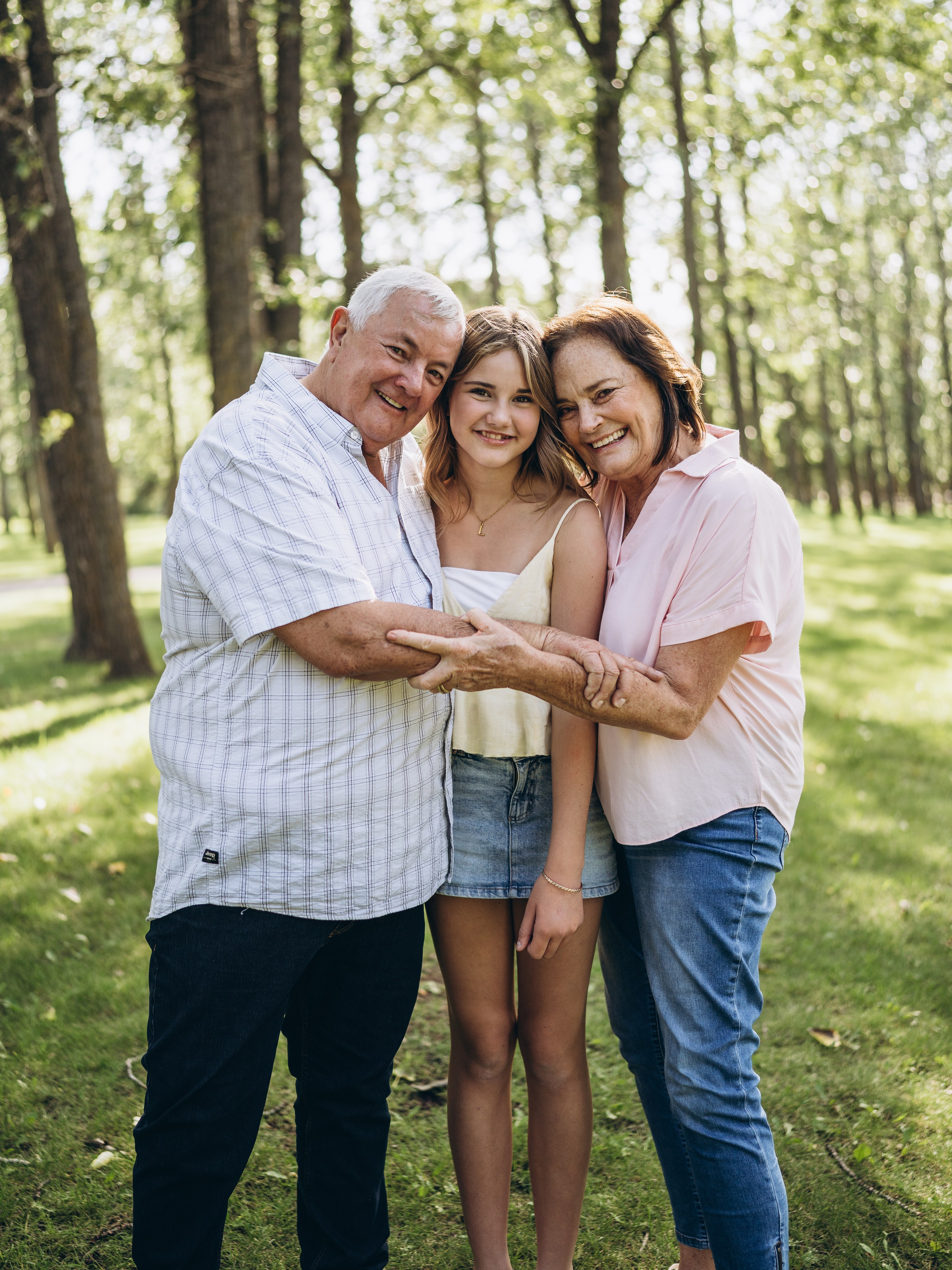 Lynn & fam. Calgary Wedding & Lifestyle Photographer — Yevhen Polishchuk
