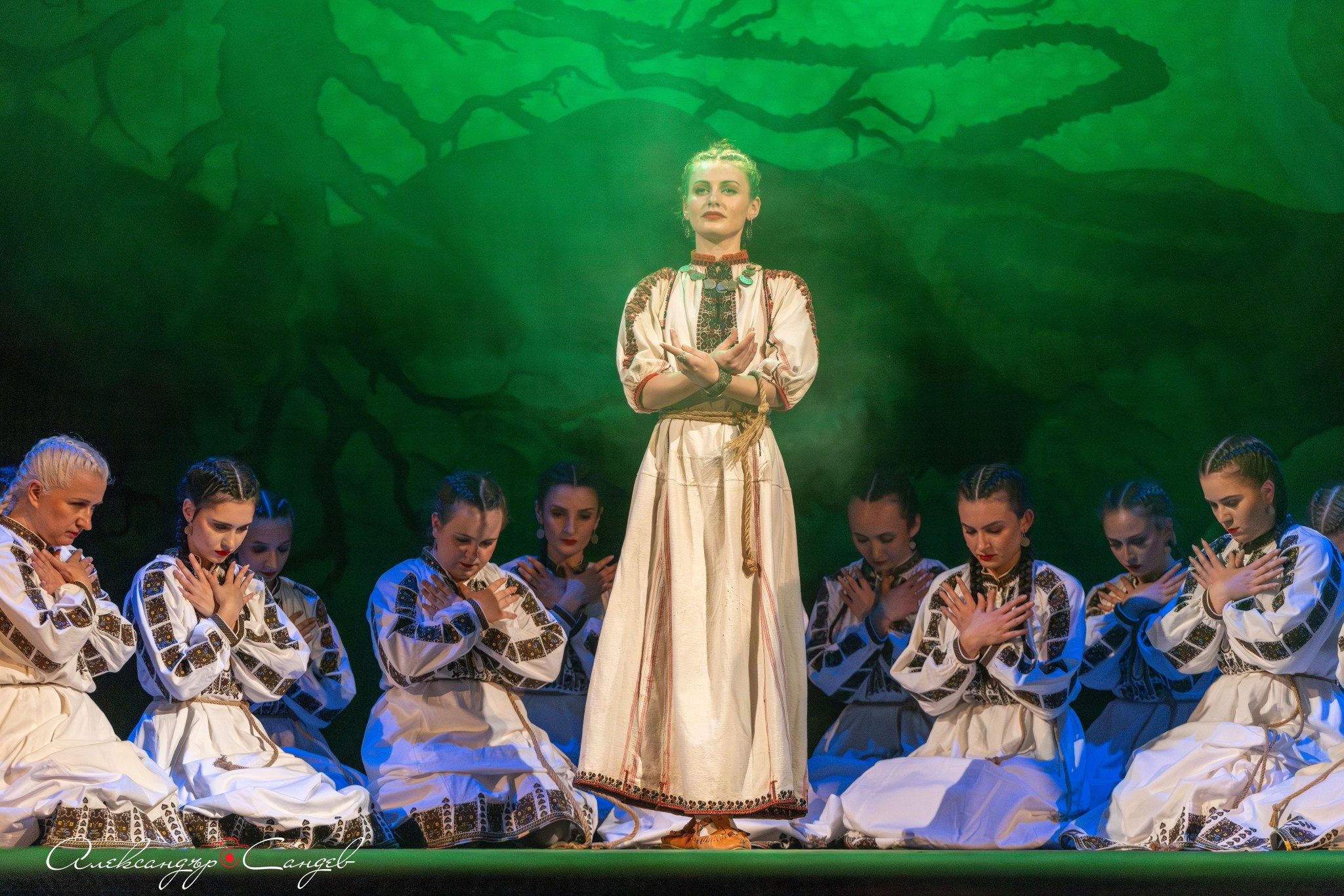 „Змейова сватба“, спектакъл на представителен ансамбъл „Шевица“ - 28.03.2026 -. Александър Сандев - website