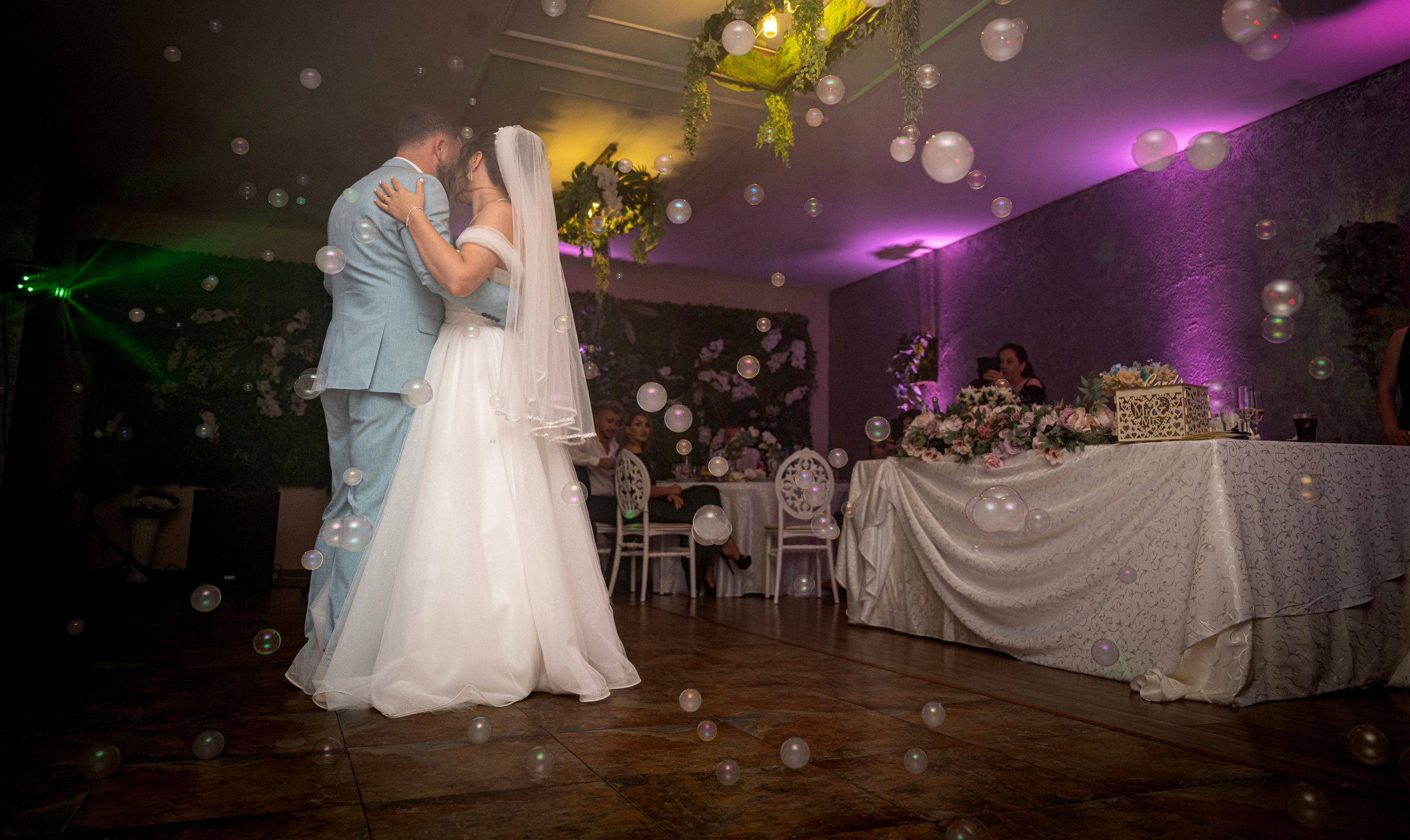 ALEX & RODICA. Fotograf de evenimente si portret!