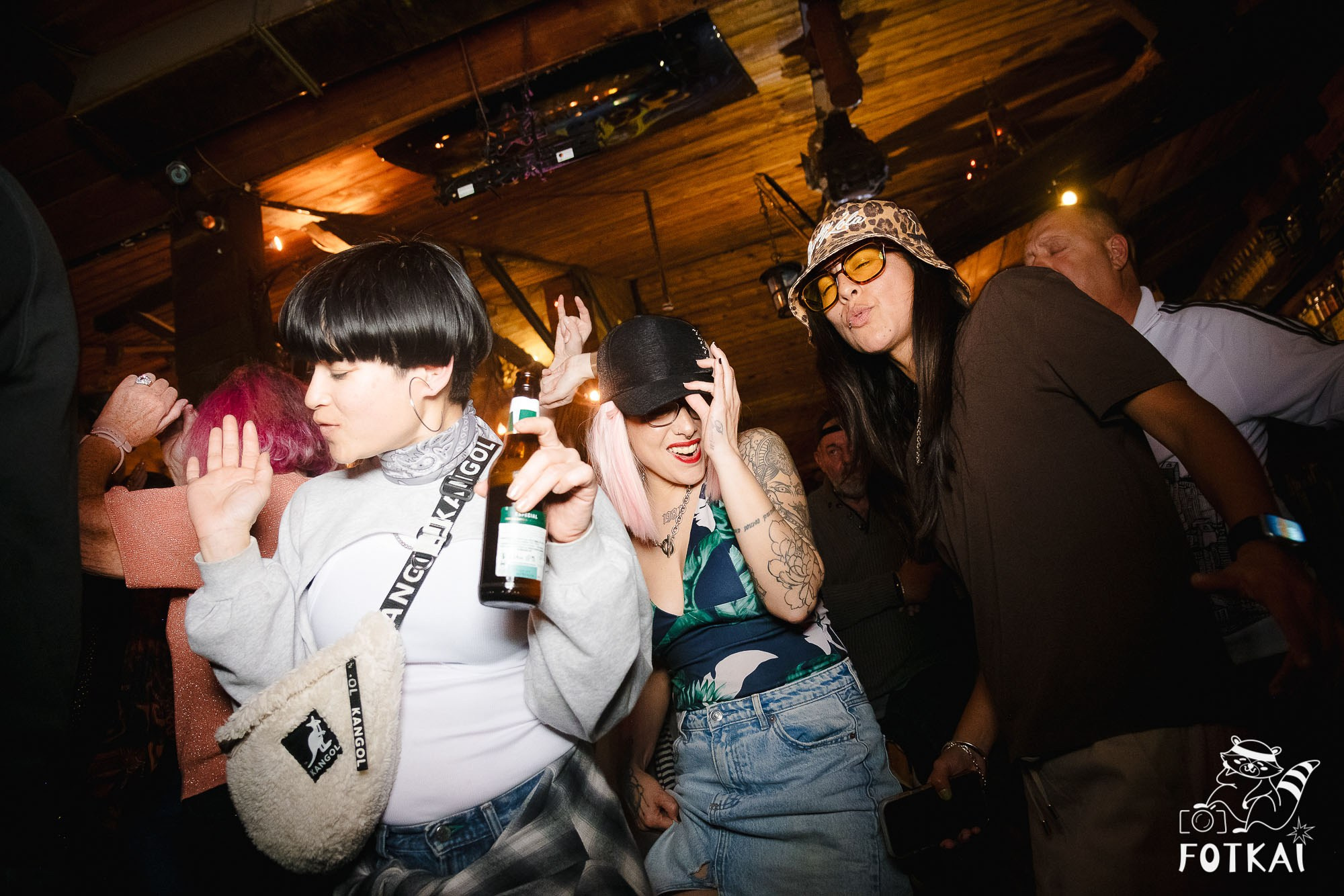 Amy Winehouse Tribute at El Paso Bar (March 28) — Live Concert Photo Report | FOTKAI