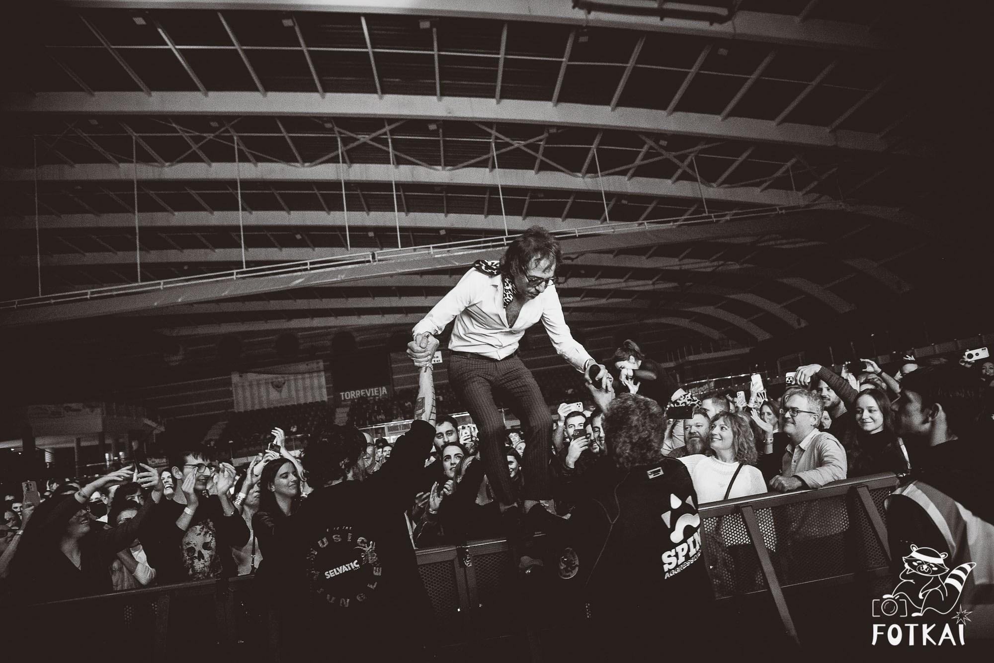 Sidonie en Torrevieja 2025 – Fotos del concierto y reportaje completo | FOTKAI