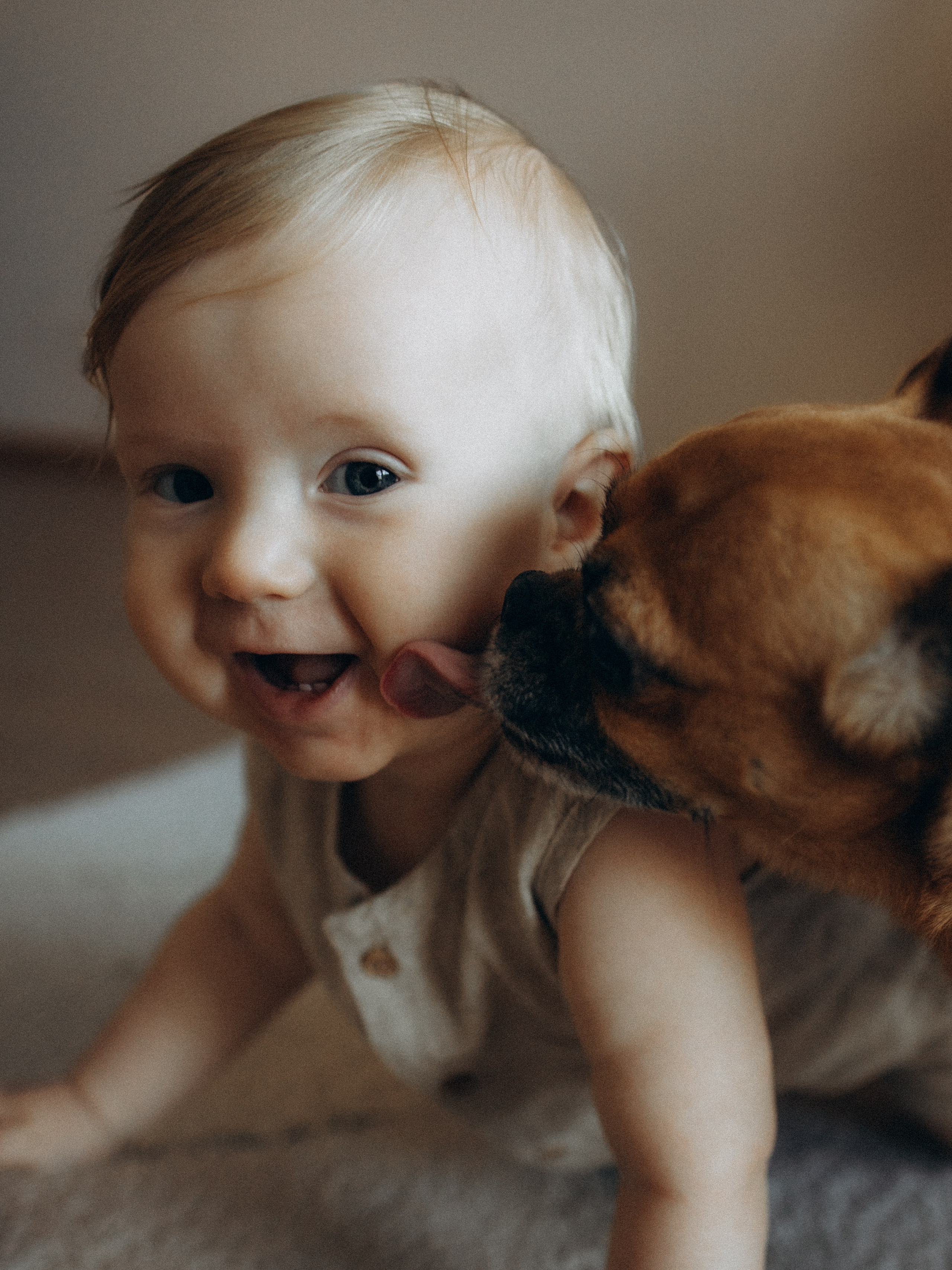Victoria’s family. Kristina, portrait and family photographer in Helsinki
