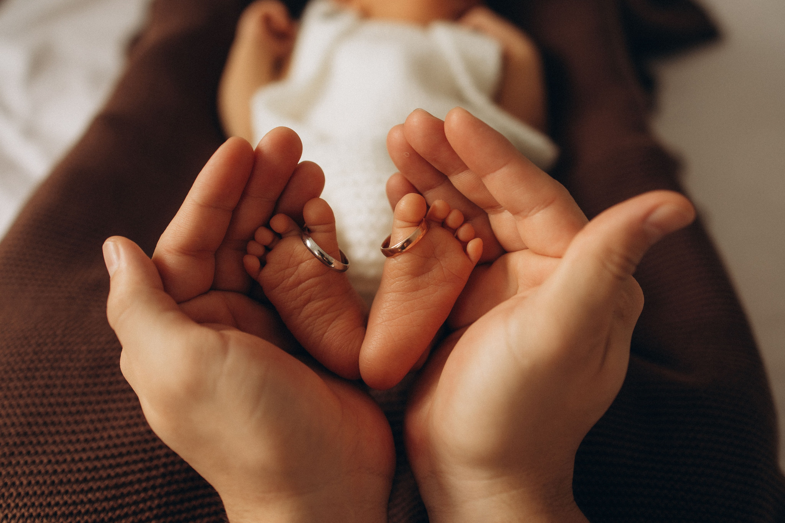 So loved. Birth, Family, Newborn photographer in Dubai| Eliza Baitikova