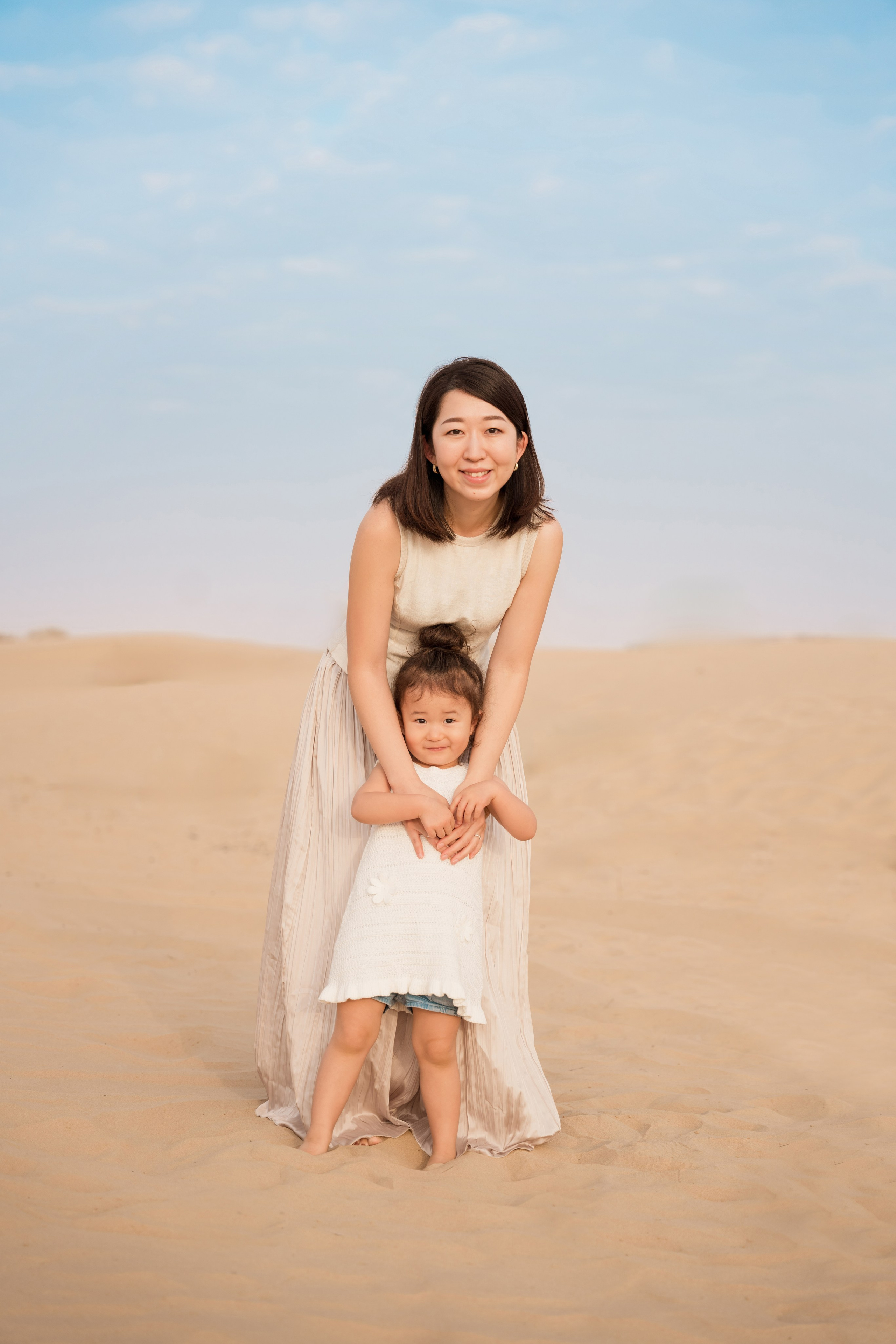 Sunrise in the dunes. Angela Iakovleva — Family Photographer in Dubai